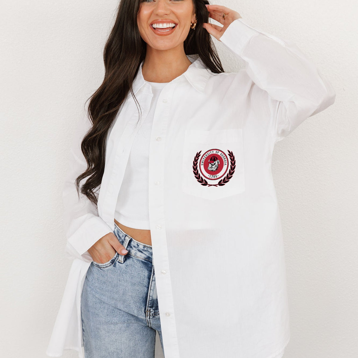 GEORGIA BULLDOGS VICTORY CHANT WHITE BUTTON DOWN COLLARED TOP BY MADI