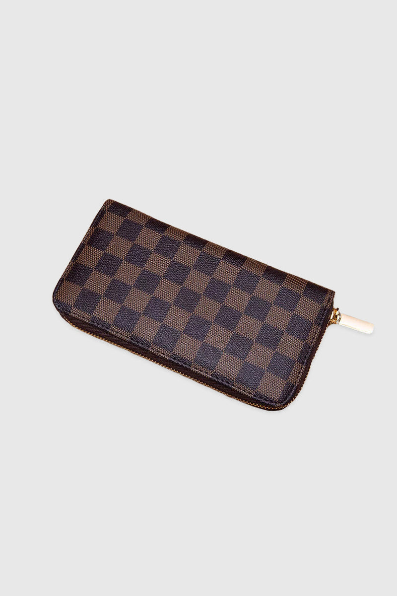 THE JULIAVEGAN LEATHER CHECKERED WALLET IN BROWN – GAMEDAY COUTURE