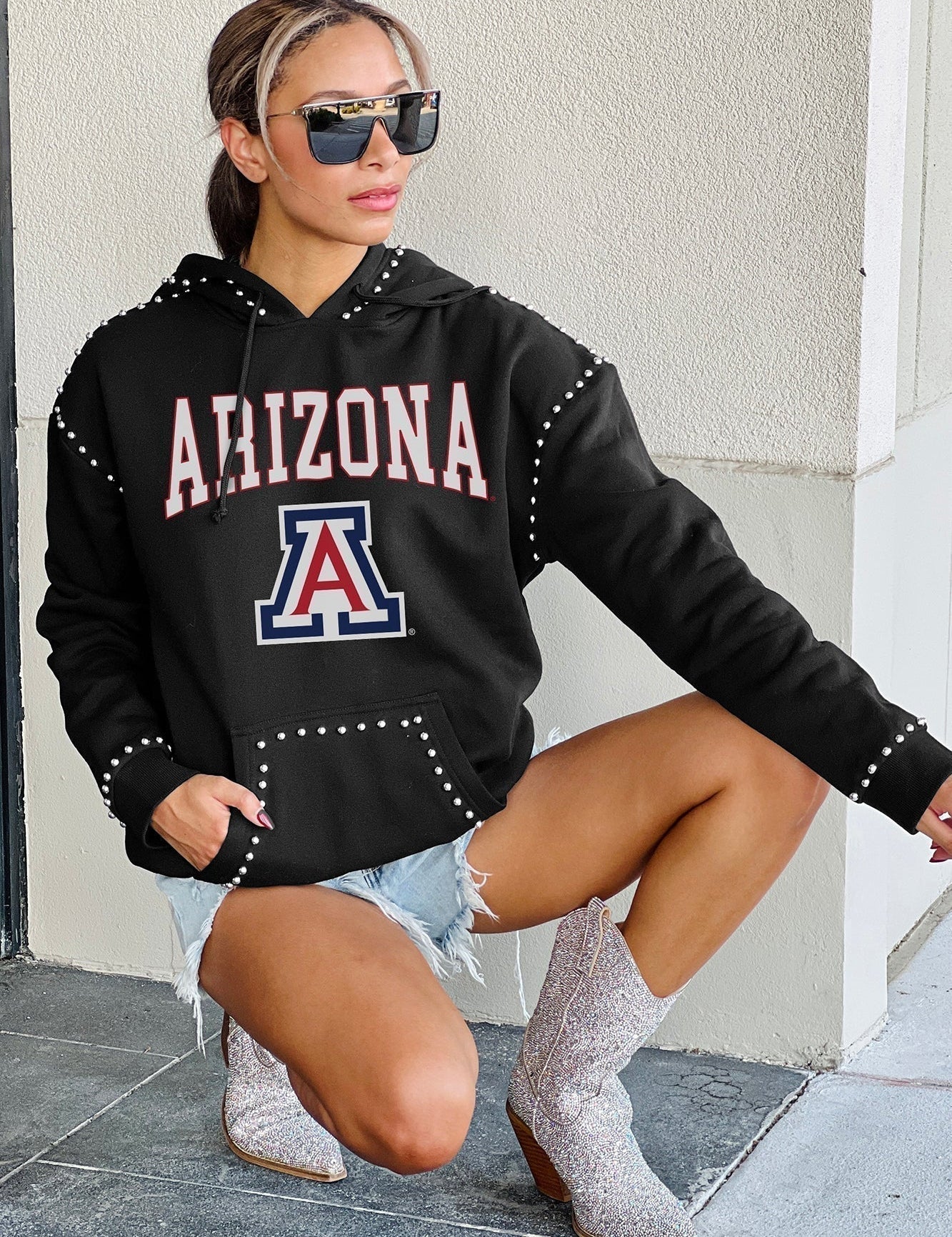 West Coast Flair: Pac-12 Women’s Game Day Apparel Guide