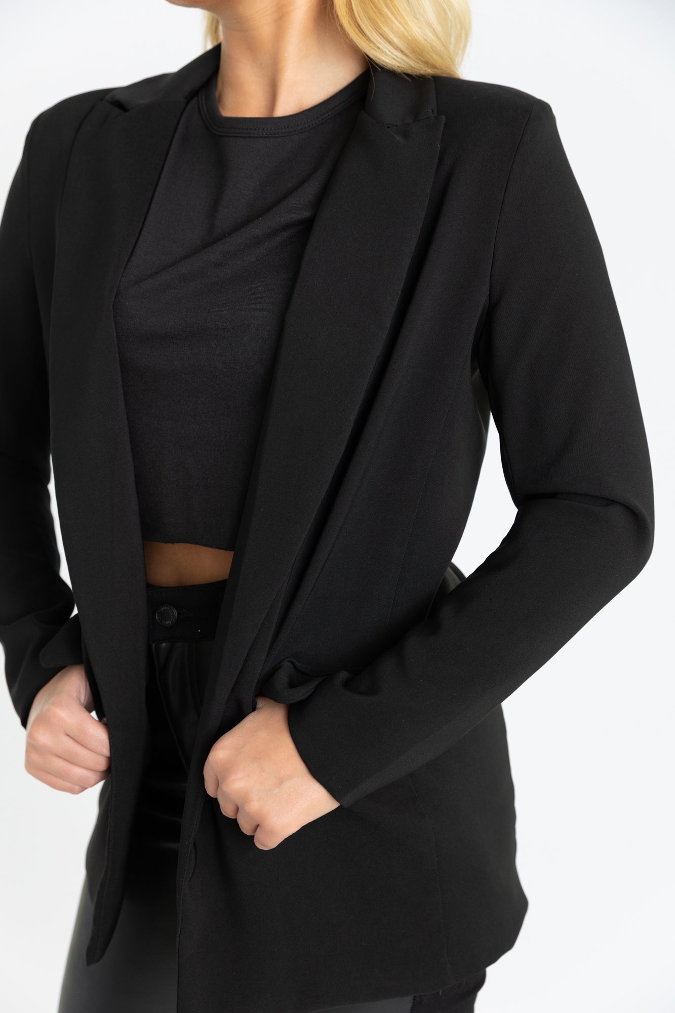HARLOW CLASSIC BLAZER IN BLACK