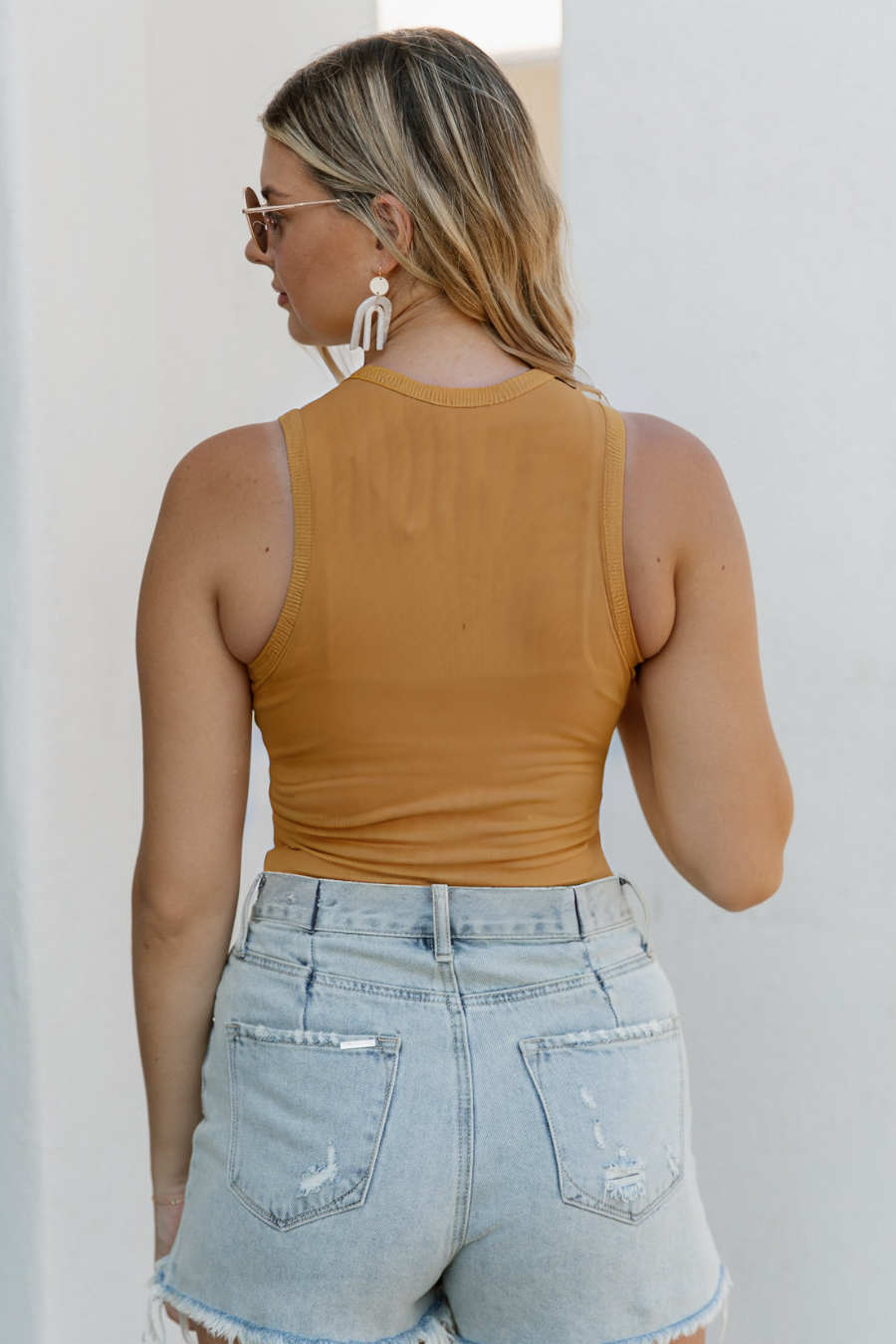 MARGO ROUND NECK SLEEVELESS TANK TOP IN TAN