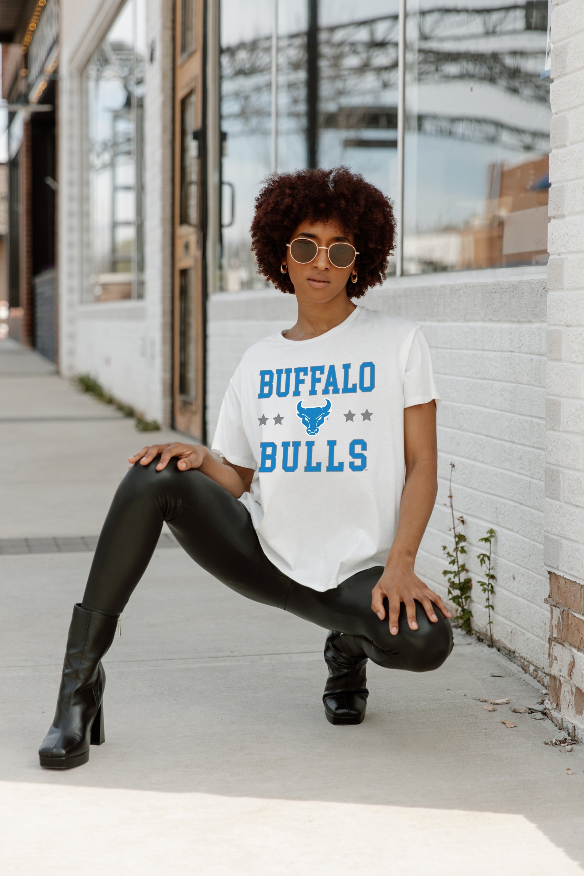 BUFFALO BULLS TO THE POINT SHORT SLEEVE FLOWY TEE