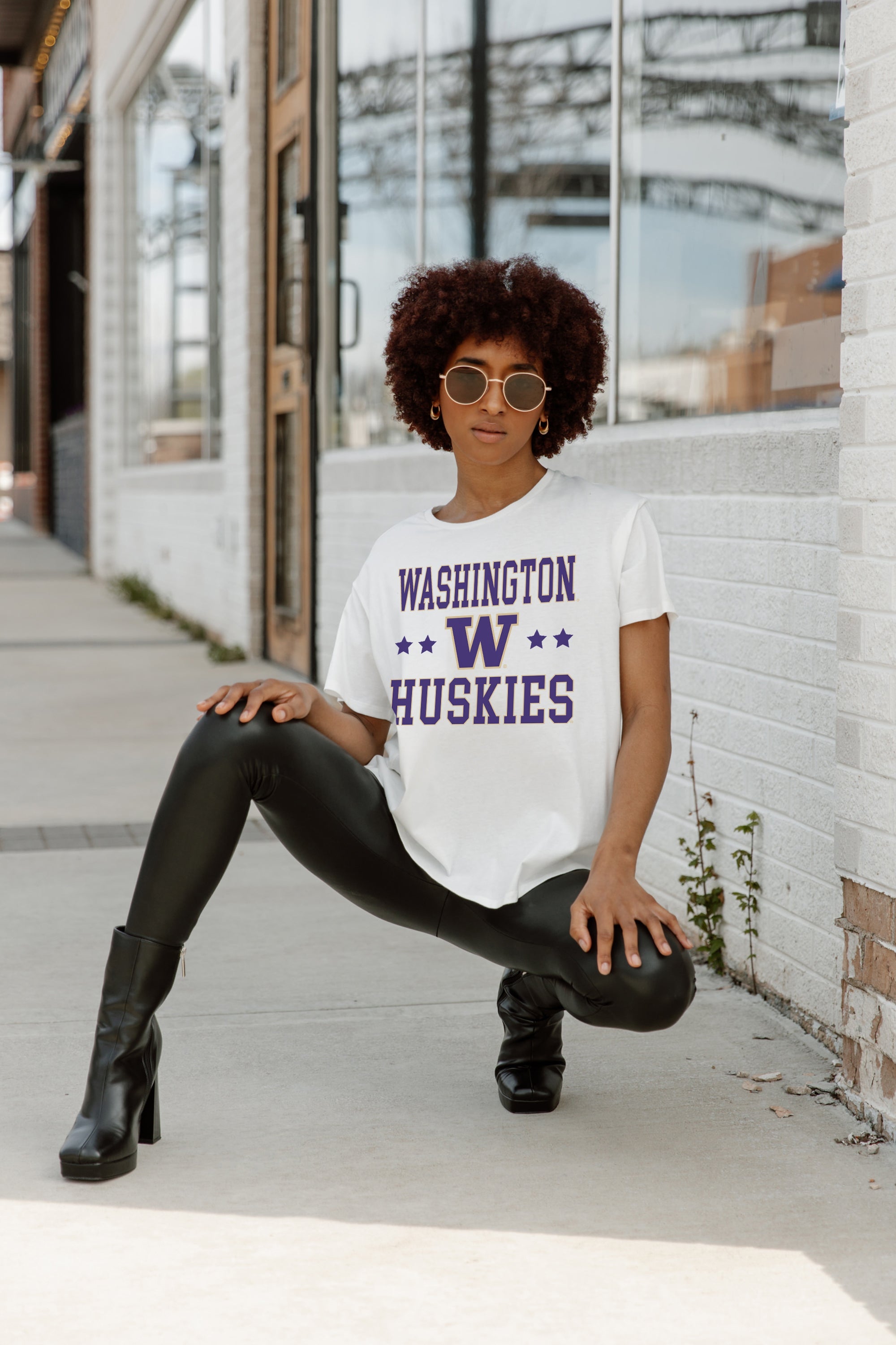 WASHINGTON HUSKIES TO THE POINT SHORT SLEEVE FLOWY TEE