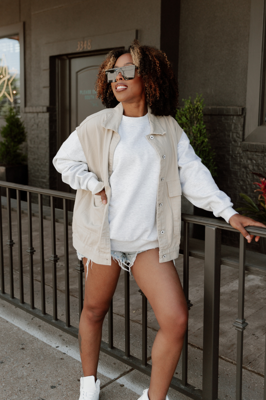 DENIM DOLL VEST IN KHAKI