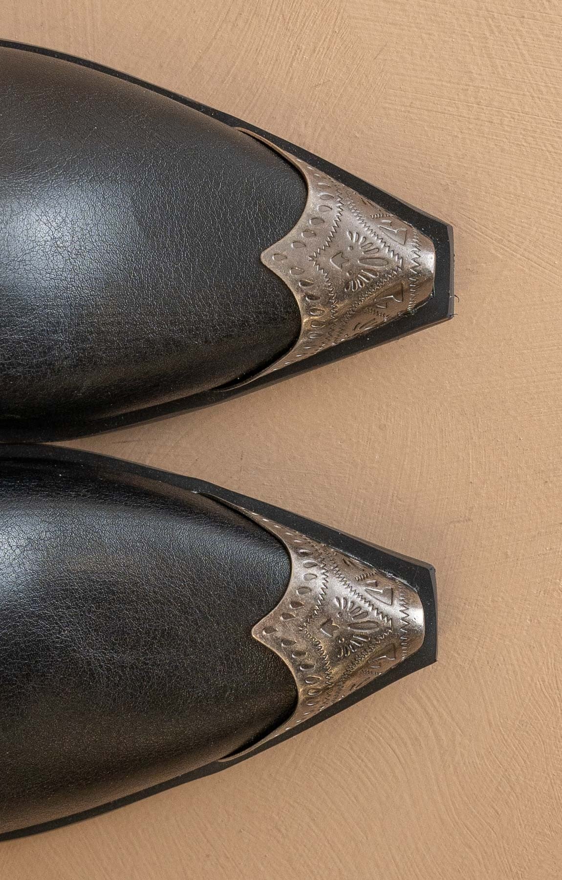 ROXY SILVER TOE BOOT