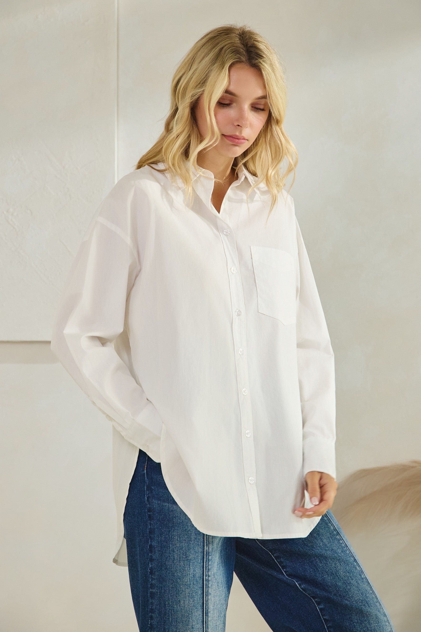 EVERYDAY EASE CLASSIC BUTTON DOWN TOP