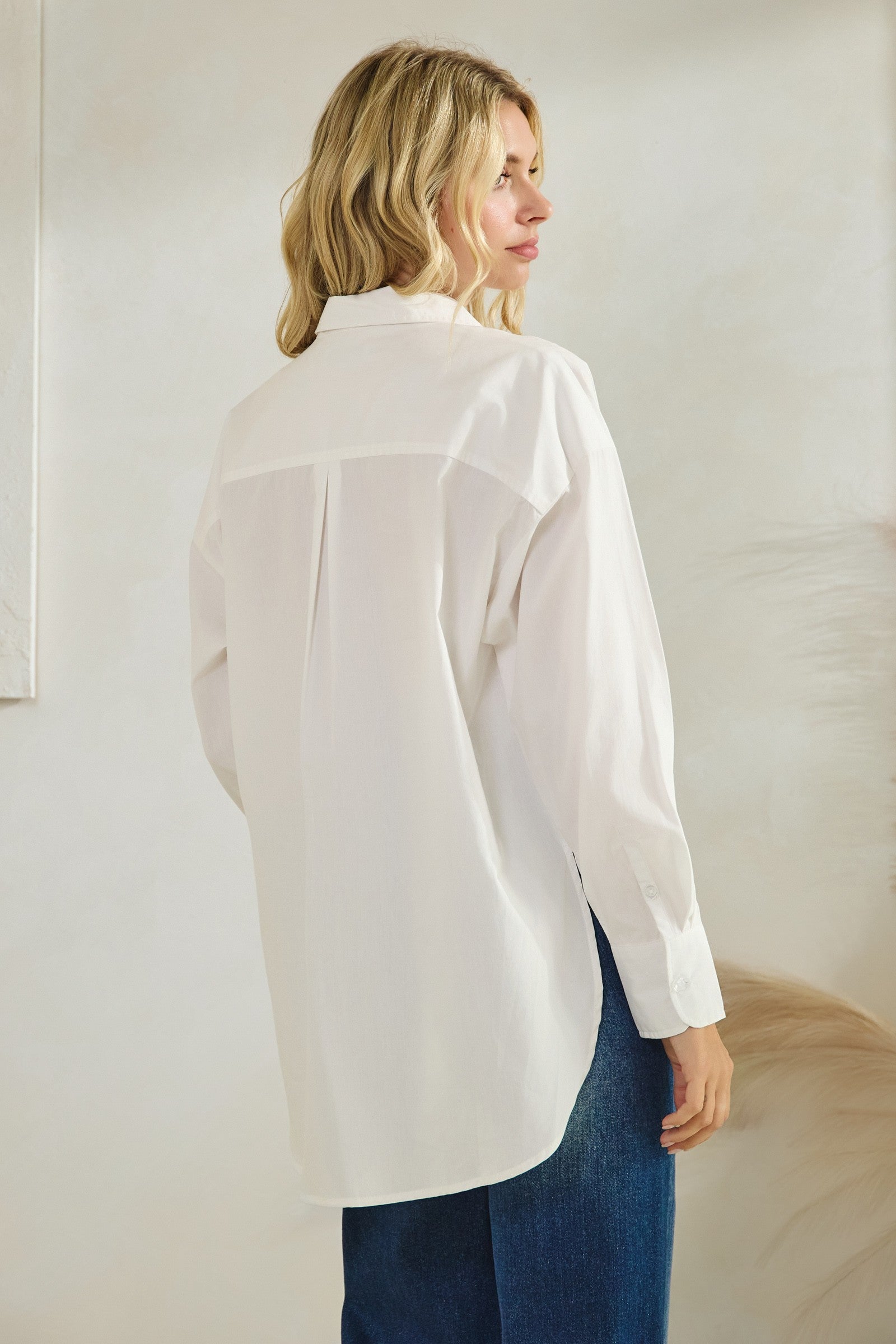EVERYDAY EASE CLASSIC BUTTON DOWN TOP