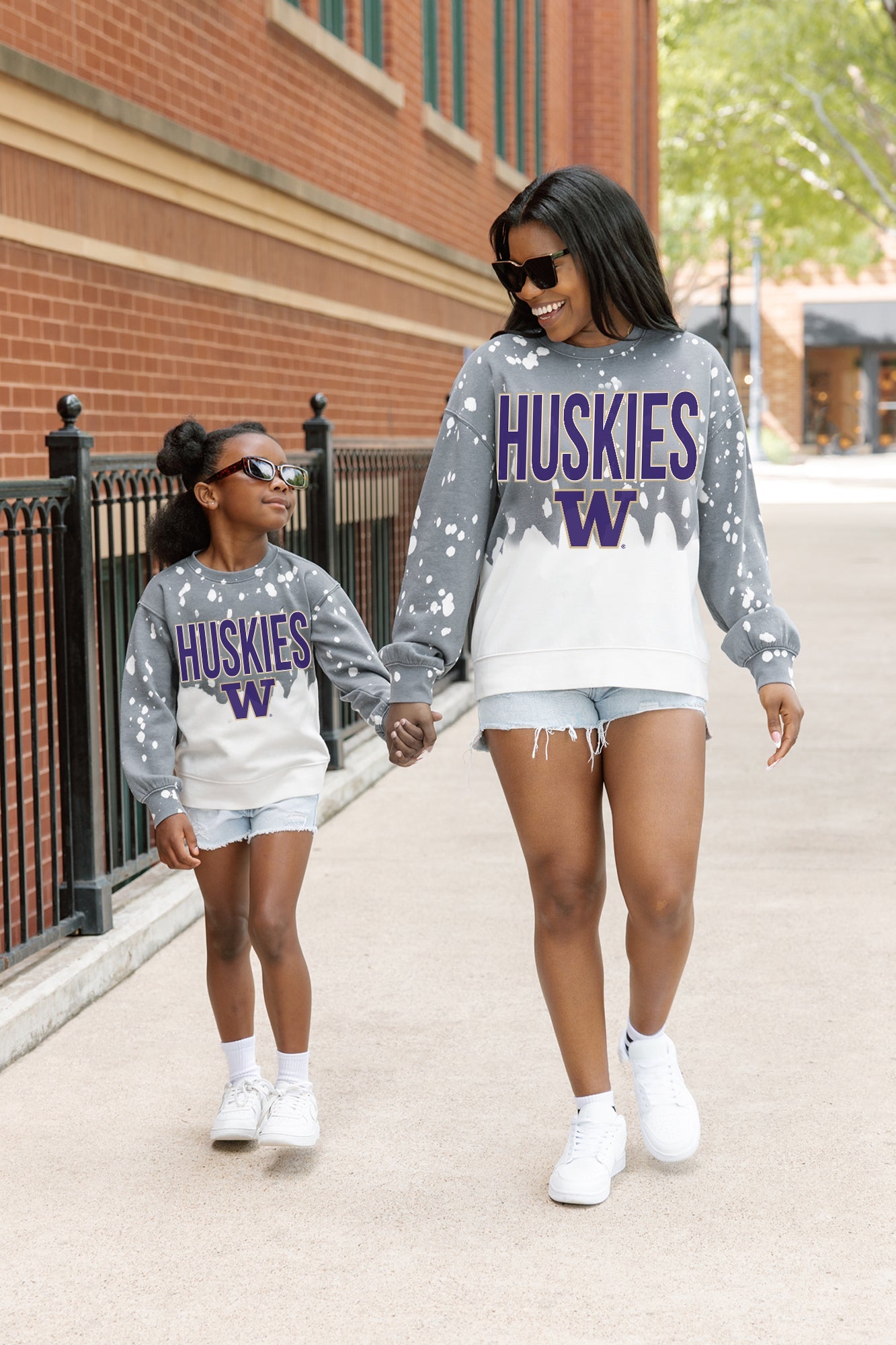 WASHINGTON HUSKIES CASUAL FAN KIDS FADED WASH CREWNECK PULLOVER