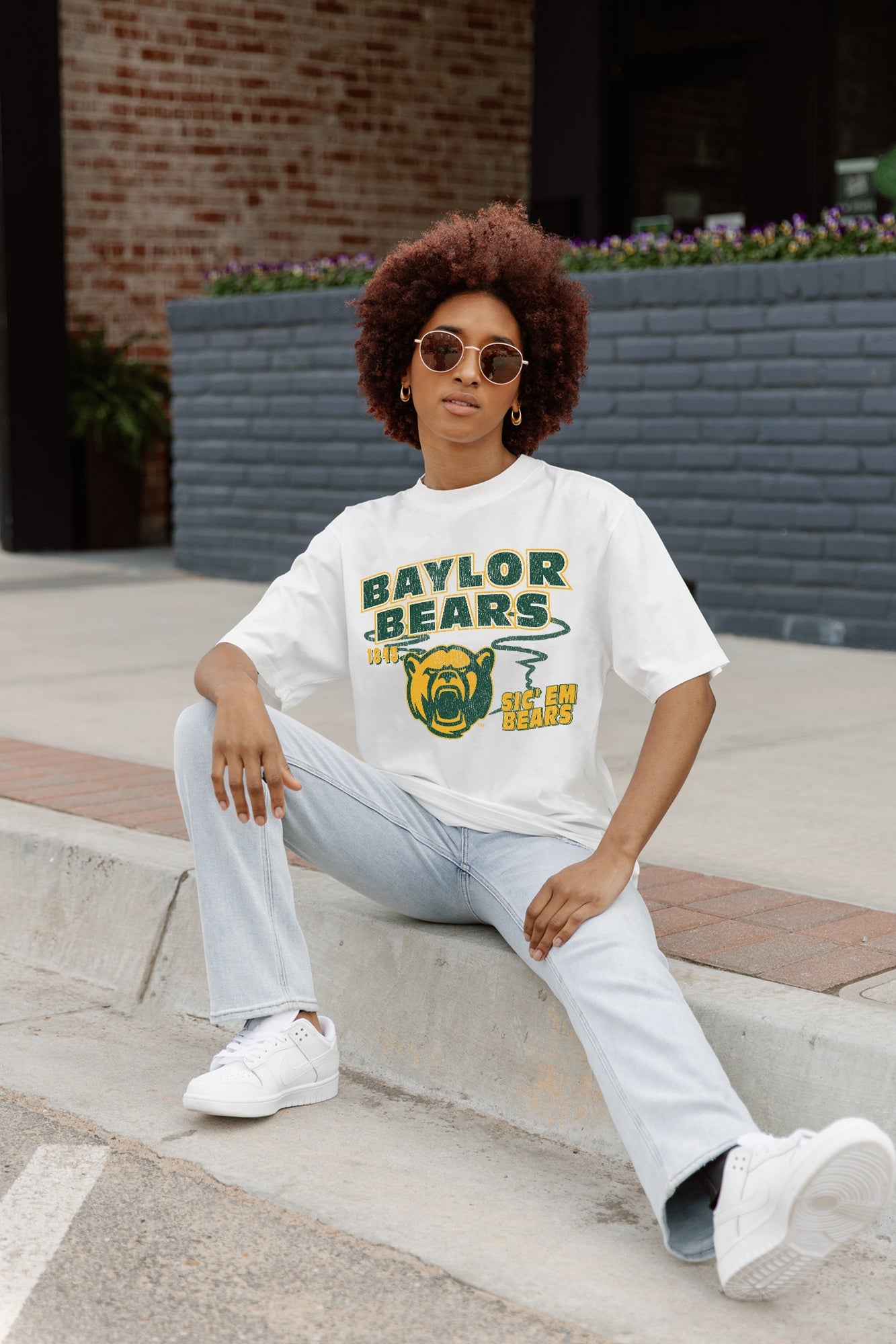 BAYLOR BEARS IN THE LEAD OVERSIZED CREWNECK TEE