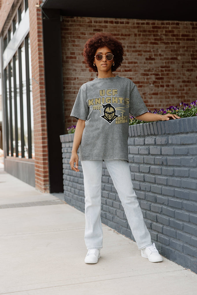 CENTRAL FLORIDA KNIGHTS KEEP THE LEAD OVERSIZED CREWNECK TEE