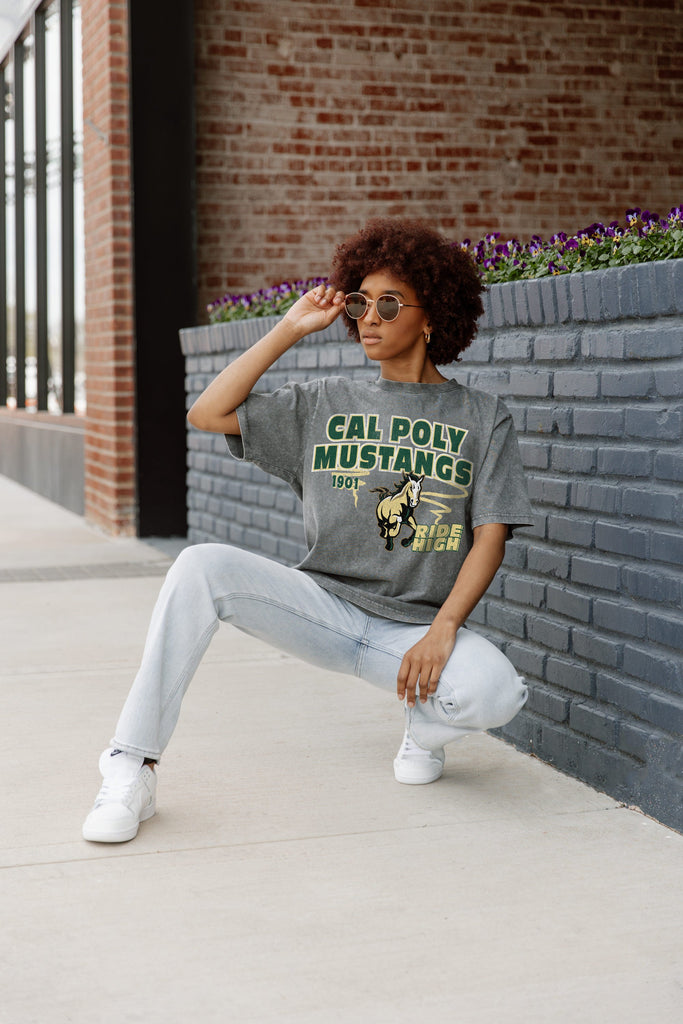 CAL POLY MUSTANGS KEEP THE LEAD OVERSIZED CREWNECK TEE