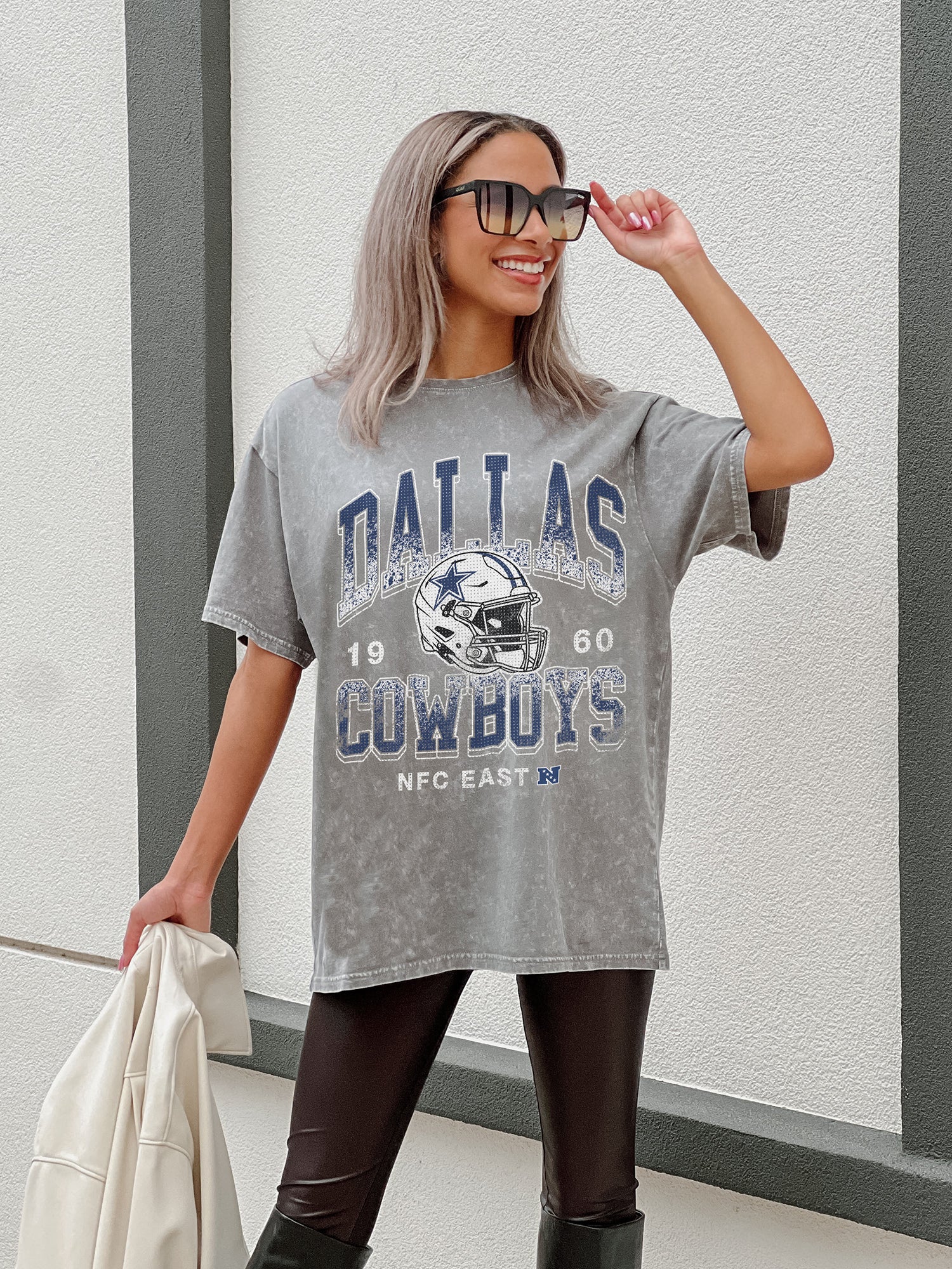 DALLAS COWBOYS Nothing But The Best Oversized Crewneck Tee