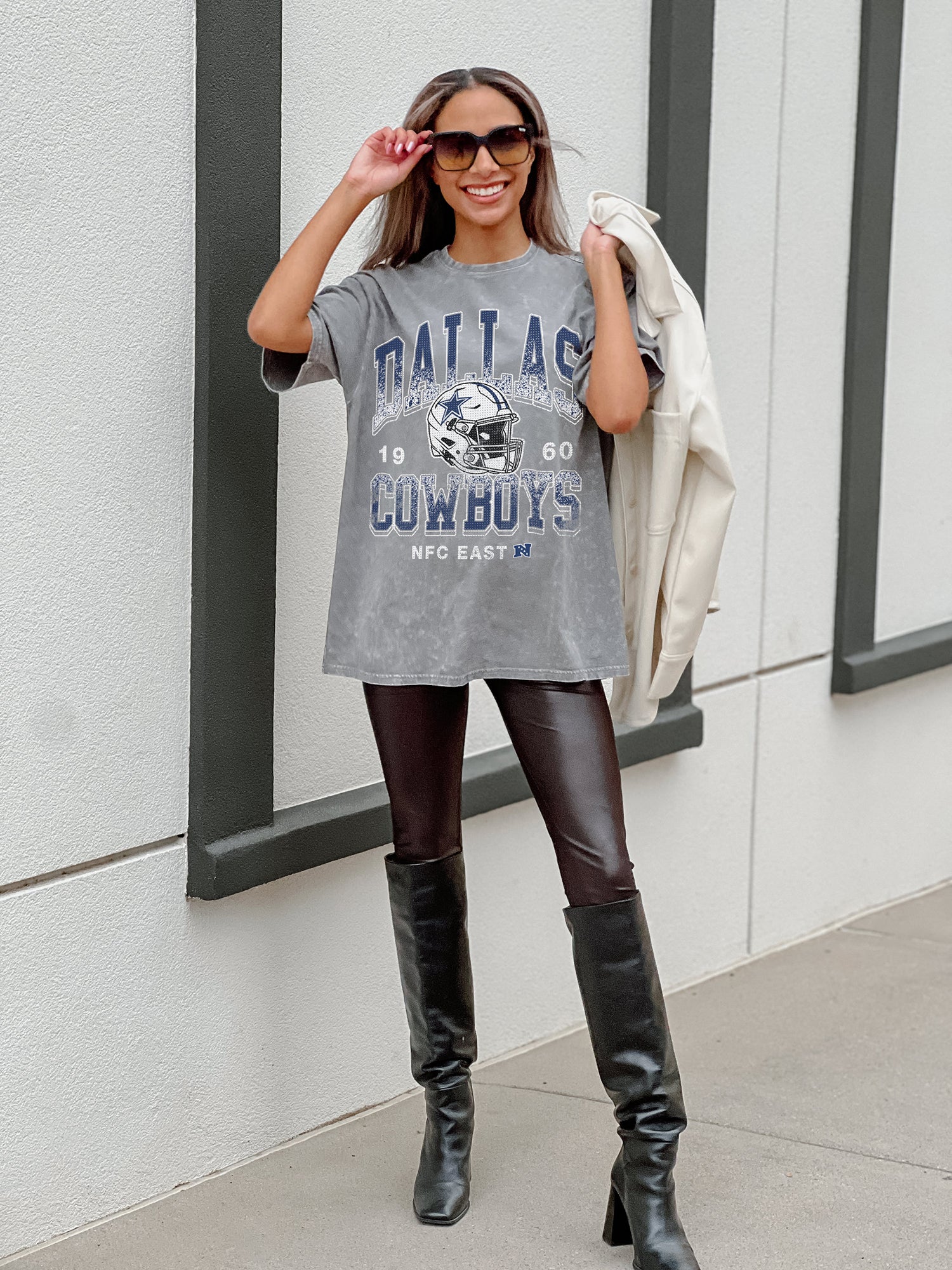 DALLAS COWBOYS Nothing But The Best Oversized Crewneck Tee