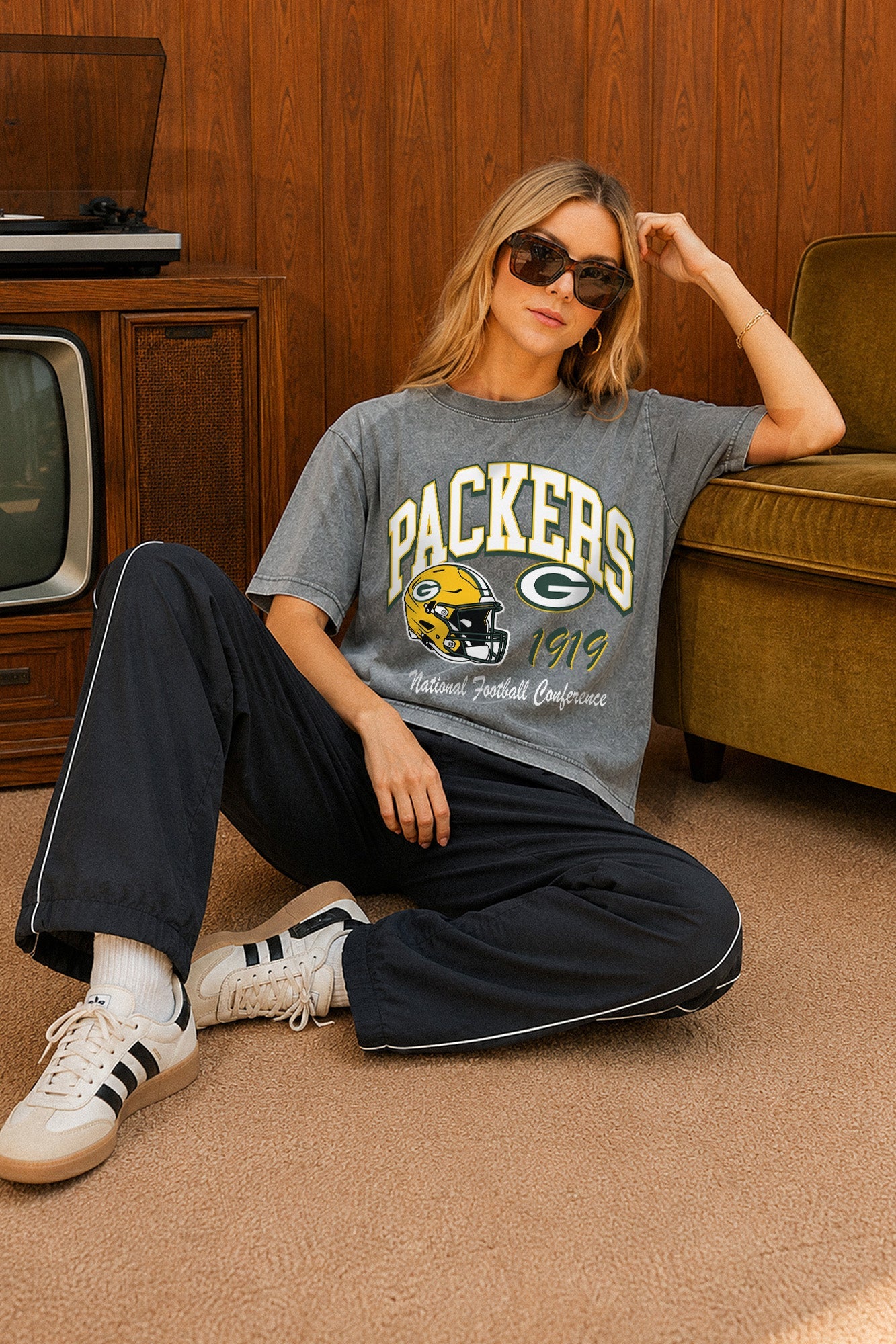 GREEN BAY PACKERS CLASSIC MOTION WASHED RELAXED FIT TEE
