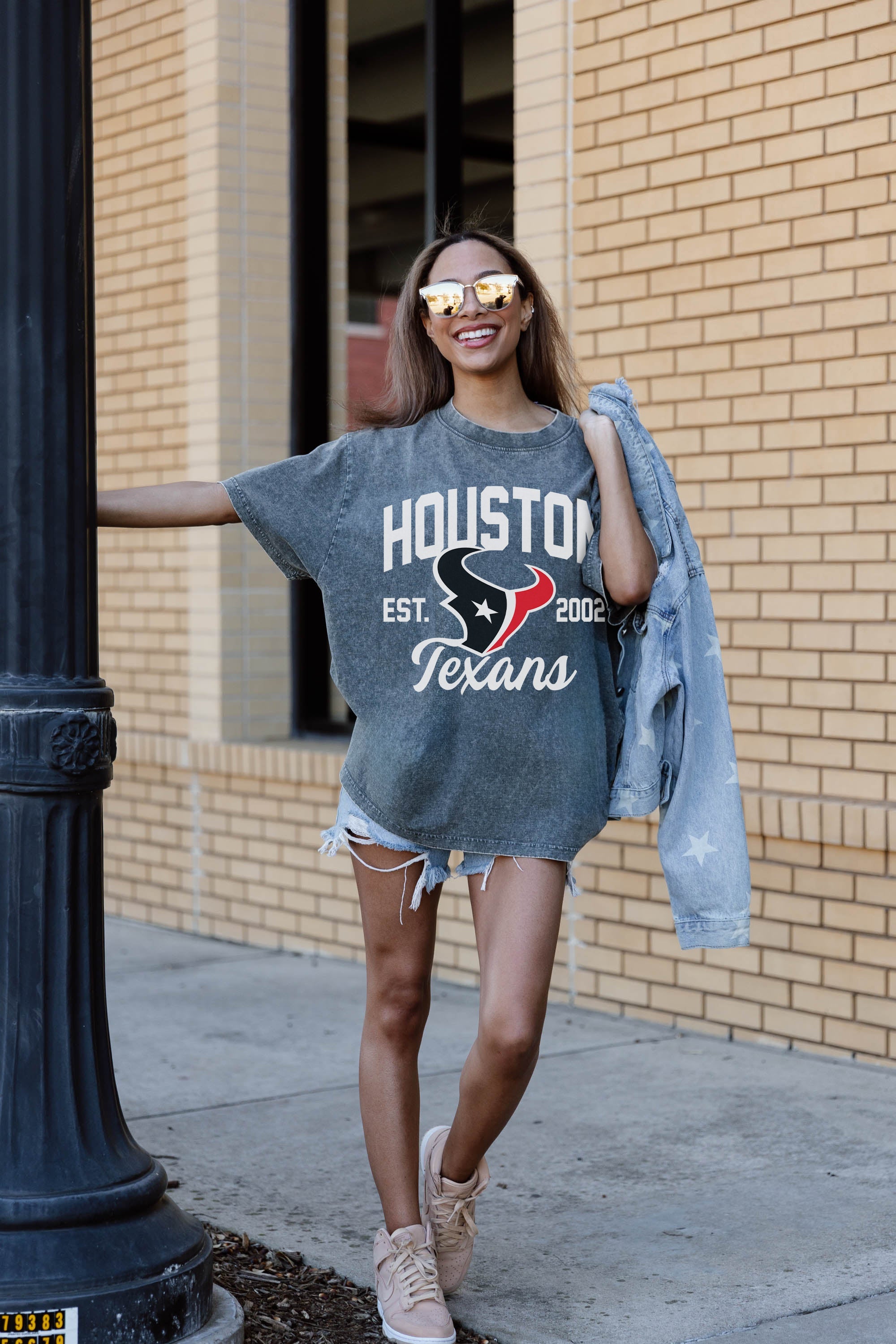 HOUSTON TEXANS TACKLE TITAN OVERSIZED CREWNECK TEE