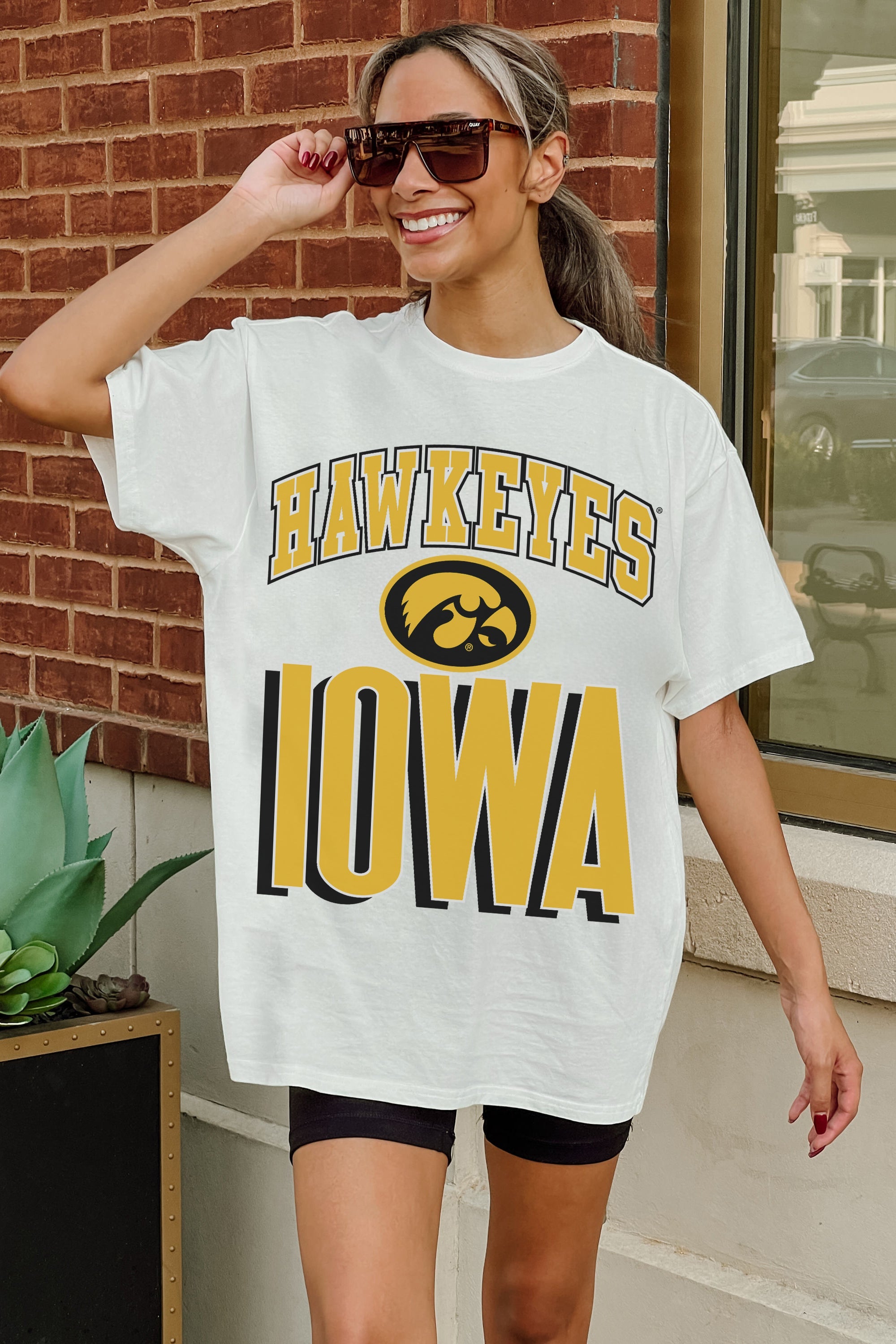 IOWA HAWKEYES FIERCE FOCUS WASHED RELAXED FIT TEE