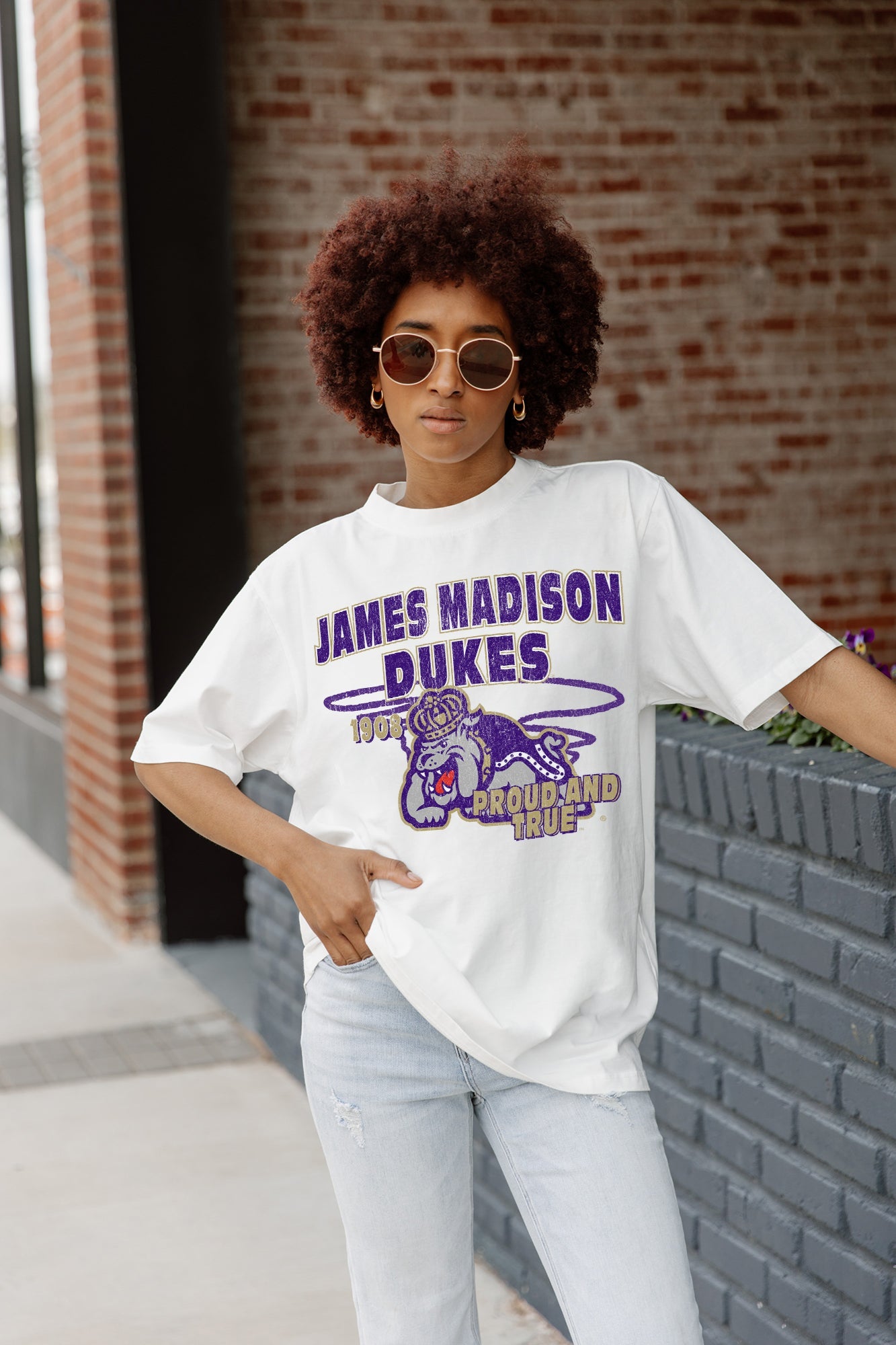 JAMES MADISON DUKES IN THE LEAD OVERSIZED CREWNECK TEE