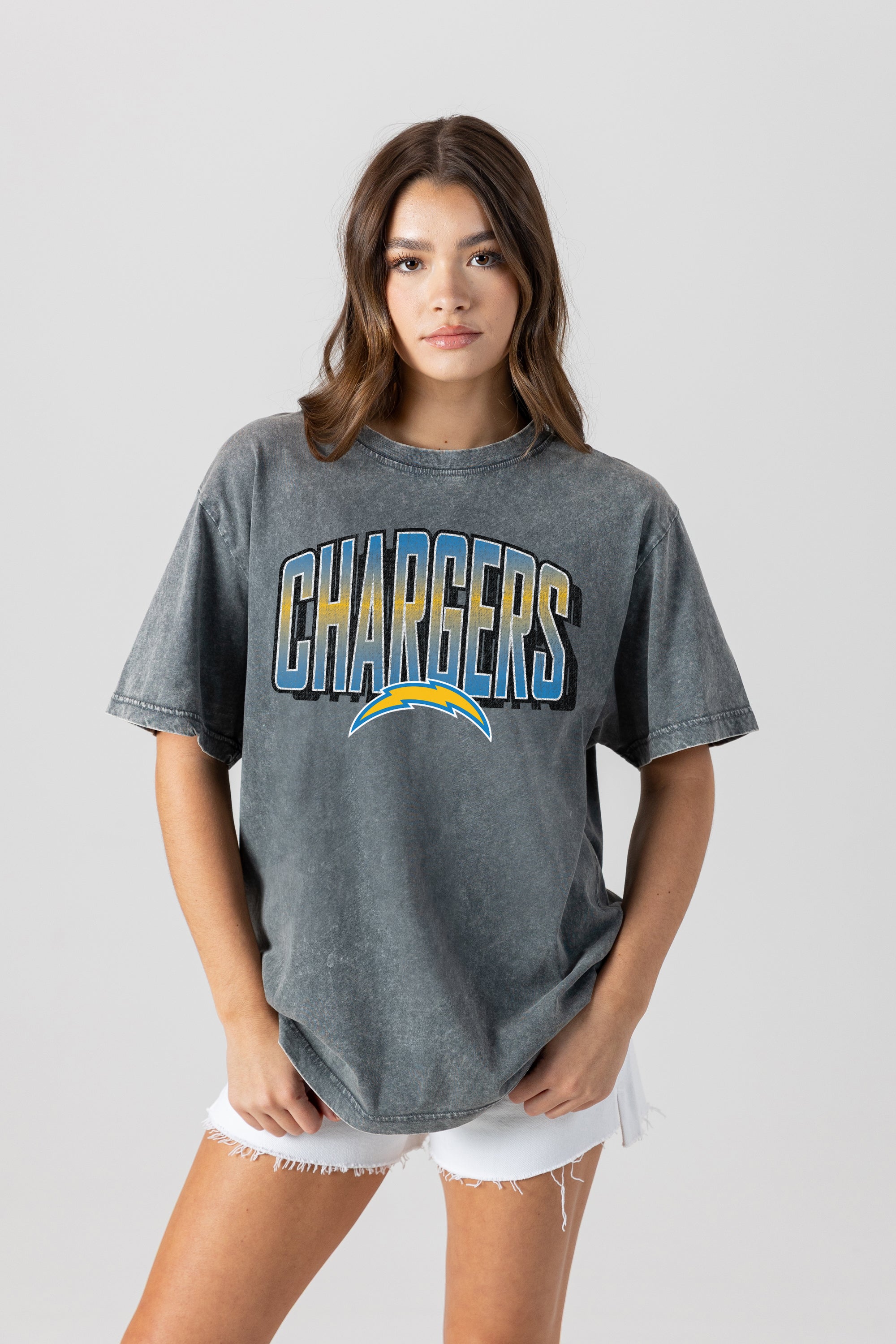 LOS ANGELES CHARGERS PEAK PERFORMANCE OVERSIZED CREWNECK TEE