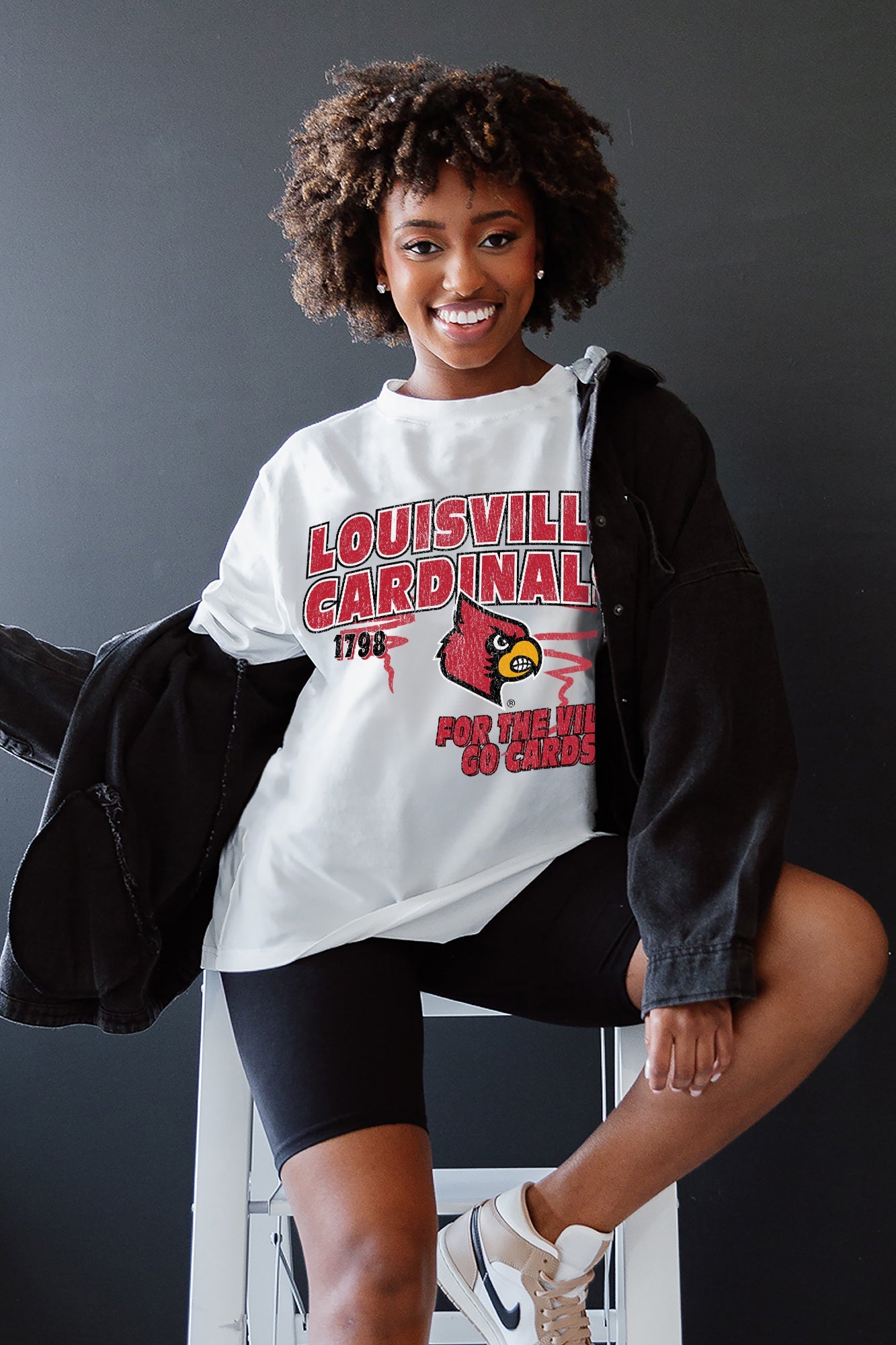 LOUISVILLE CARDINALS IN THE LEAD OVERSIZED CREWNECK TEE