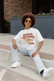 MINNESOTA GOLDEN GOPHERS IN THE LEAD OVERSIZED CREWNECK TEE
