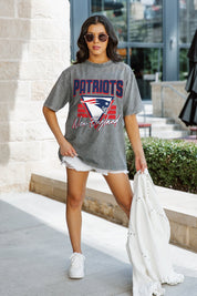 NEW ENGLAND PATRIOTS PLAY IT FORWARD OVERSIZED CREWNECK TEE