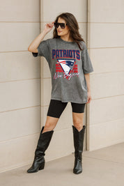 NEW ENGLAND PATRIOTS PLAY IT FORWARD OVERSIZED CREWNECK TEE
