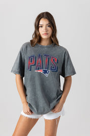 NEW ENGLAND PATRIOTS PEAK PERFORMANCE OVERSIZED CREWNECK TEE