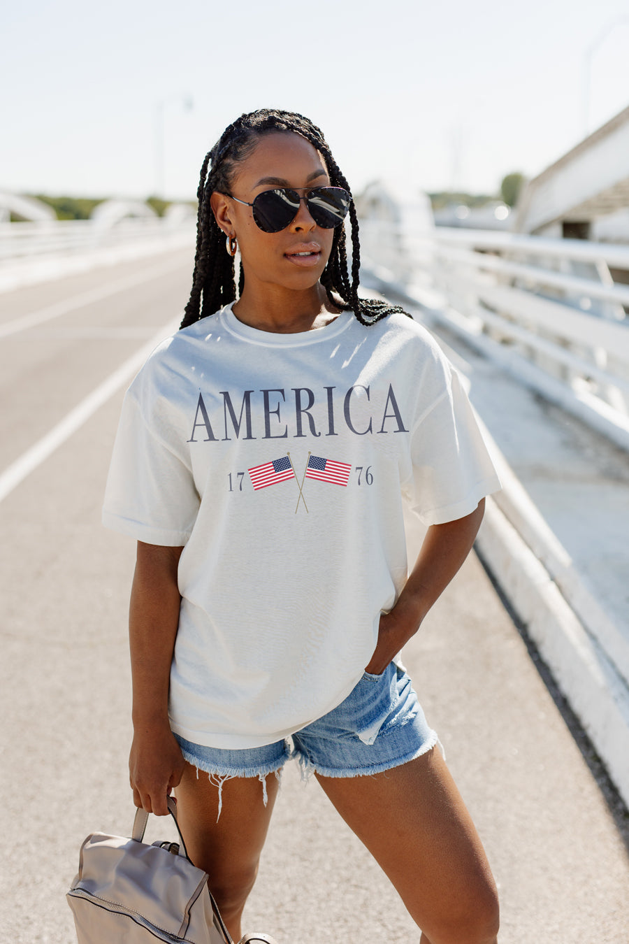 RED WHITE AND CREW AMERICA OVERSIZED VINTAGE WASH TEE