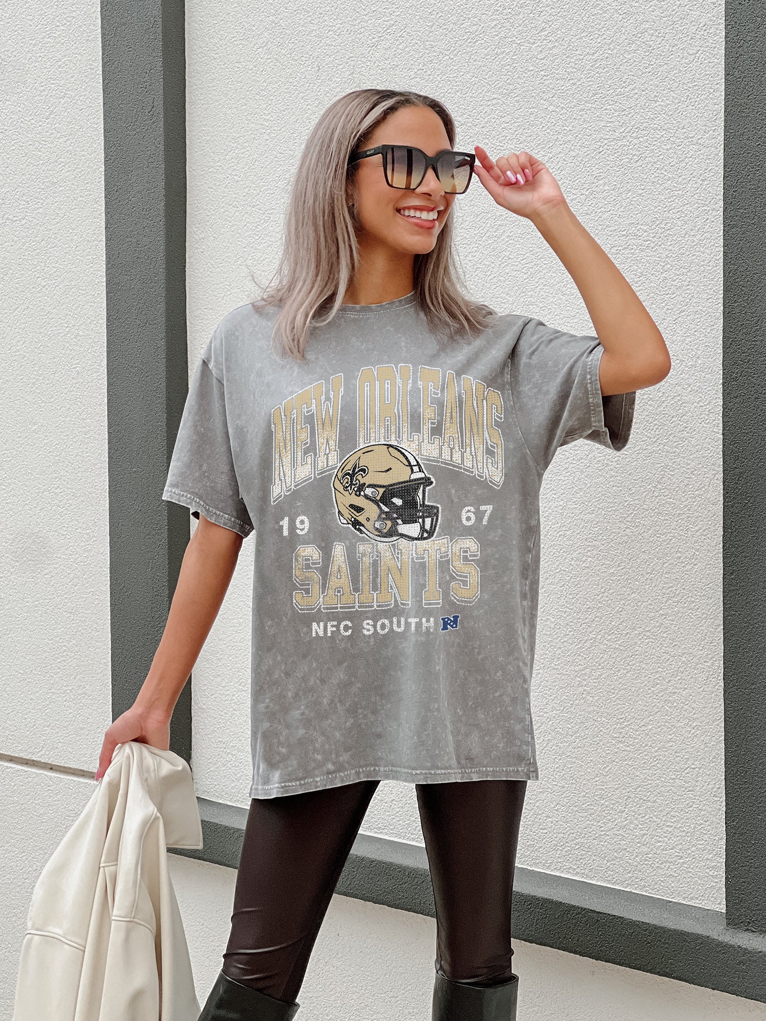 NEW ORLEANS SAINTS Nothing But The Best Oversized Crewneck Tee
