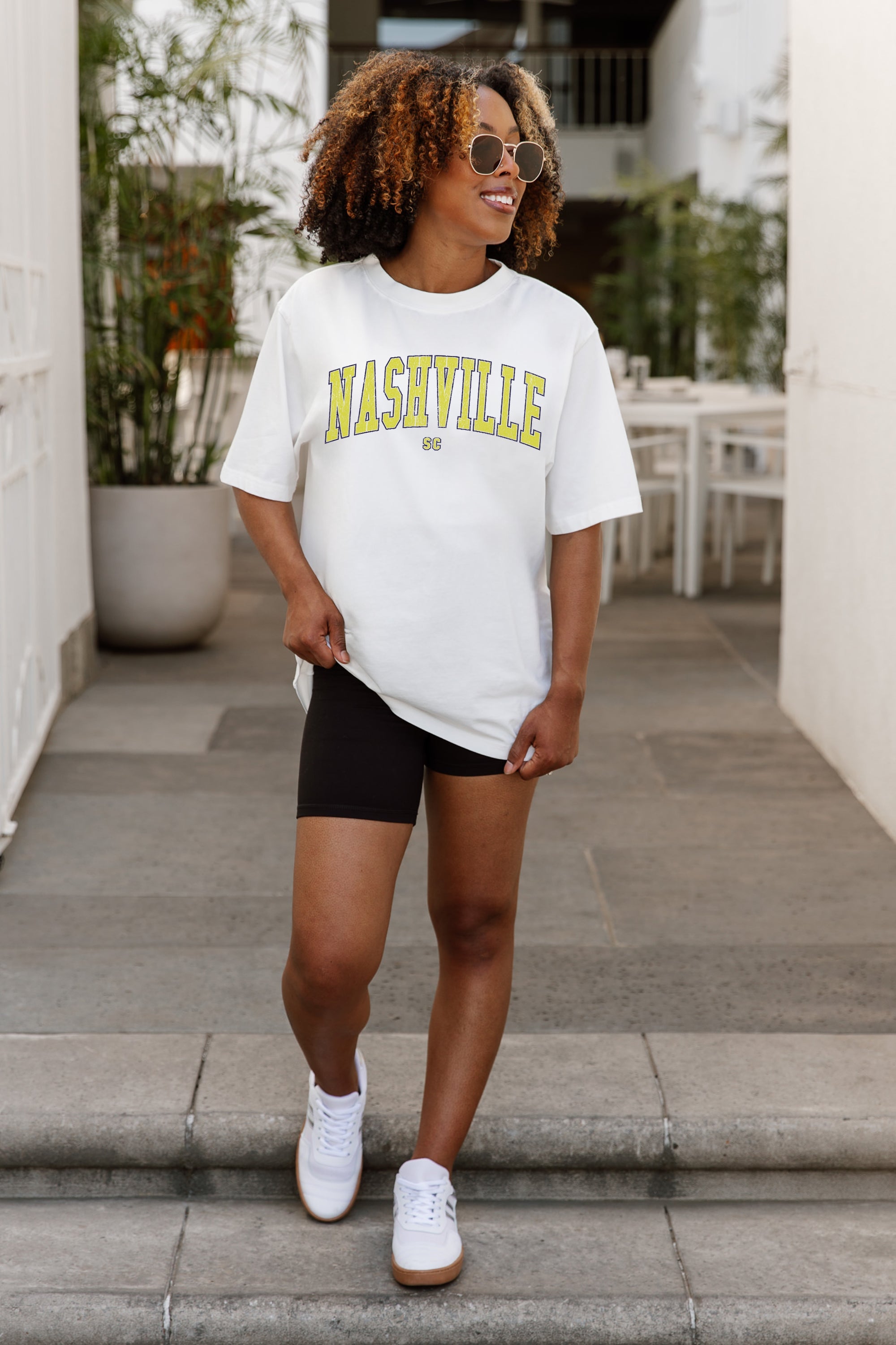 NASHVILLE SC GOAL LINE OVERSIZED CREWNECK TEE