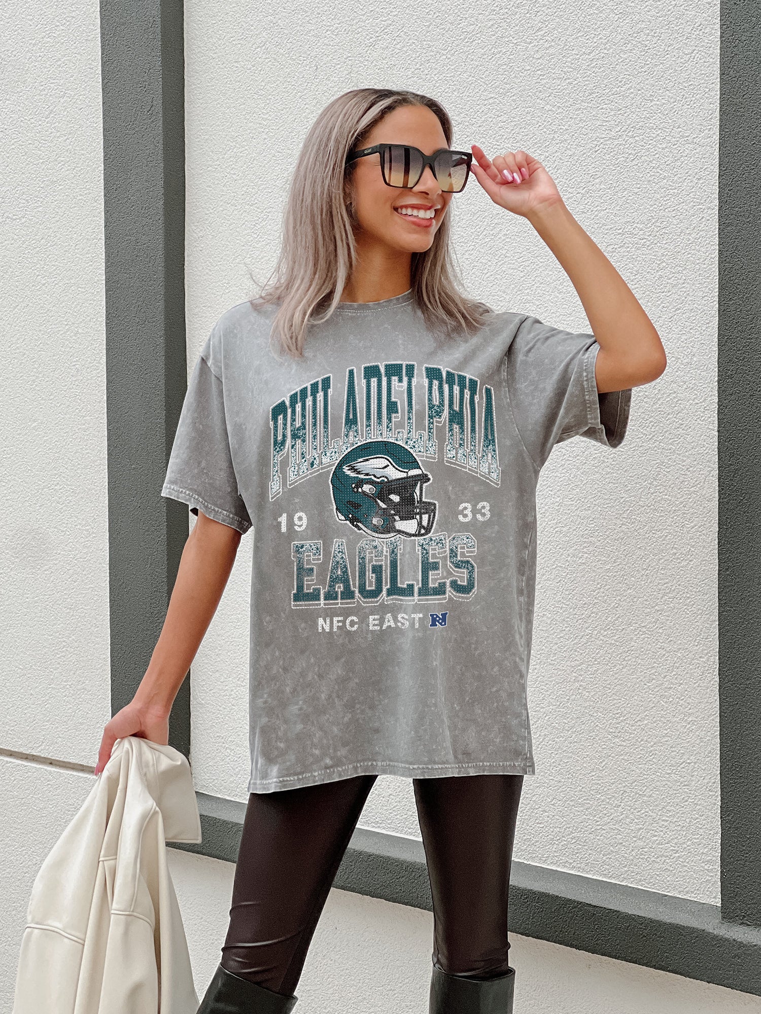 PHILADELPHIA EAGLES Nothing But The Best Oversized Crewneck Tee