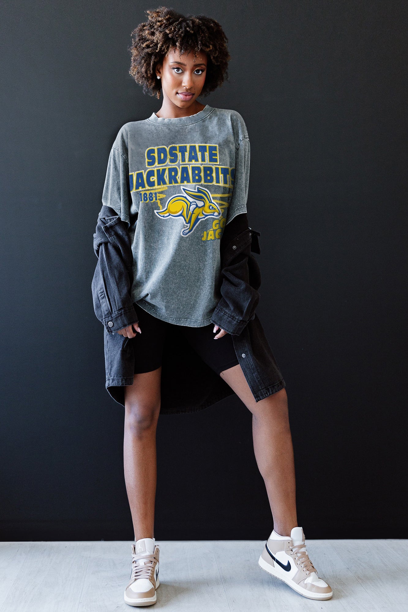 SOUTH DAKOTA STATE JACKRABBITS KEEP THE LEAD OVERSIZED CREWNECK TEE