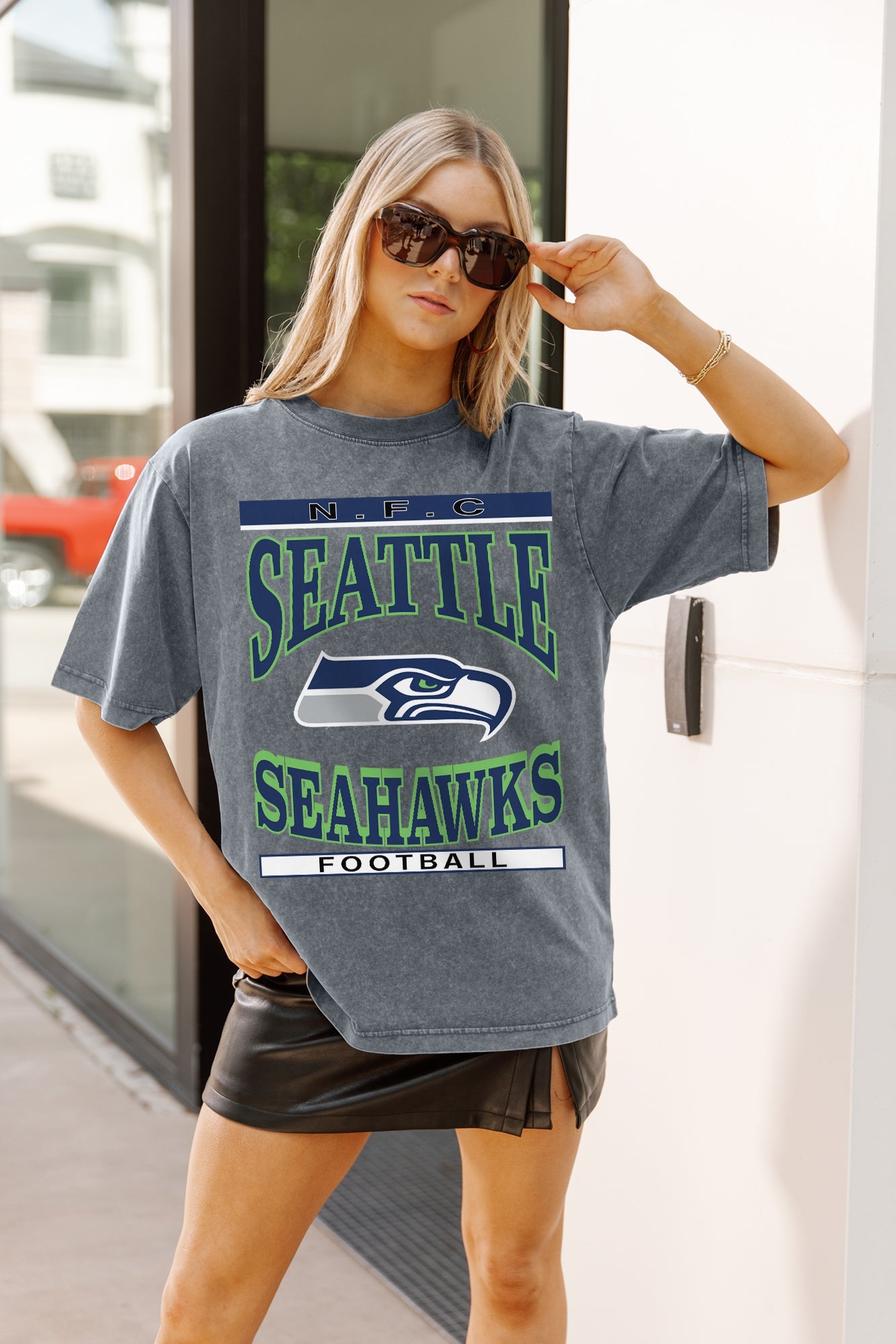 SEATTLE SEAHAWKS CLASSIC GRIND WASHED RELAXED FIT TEE