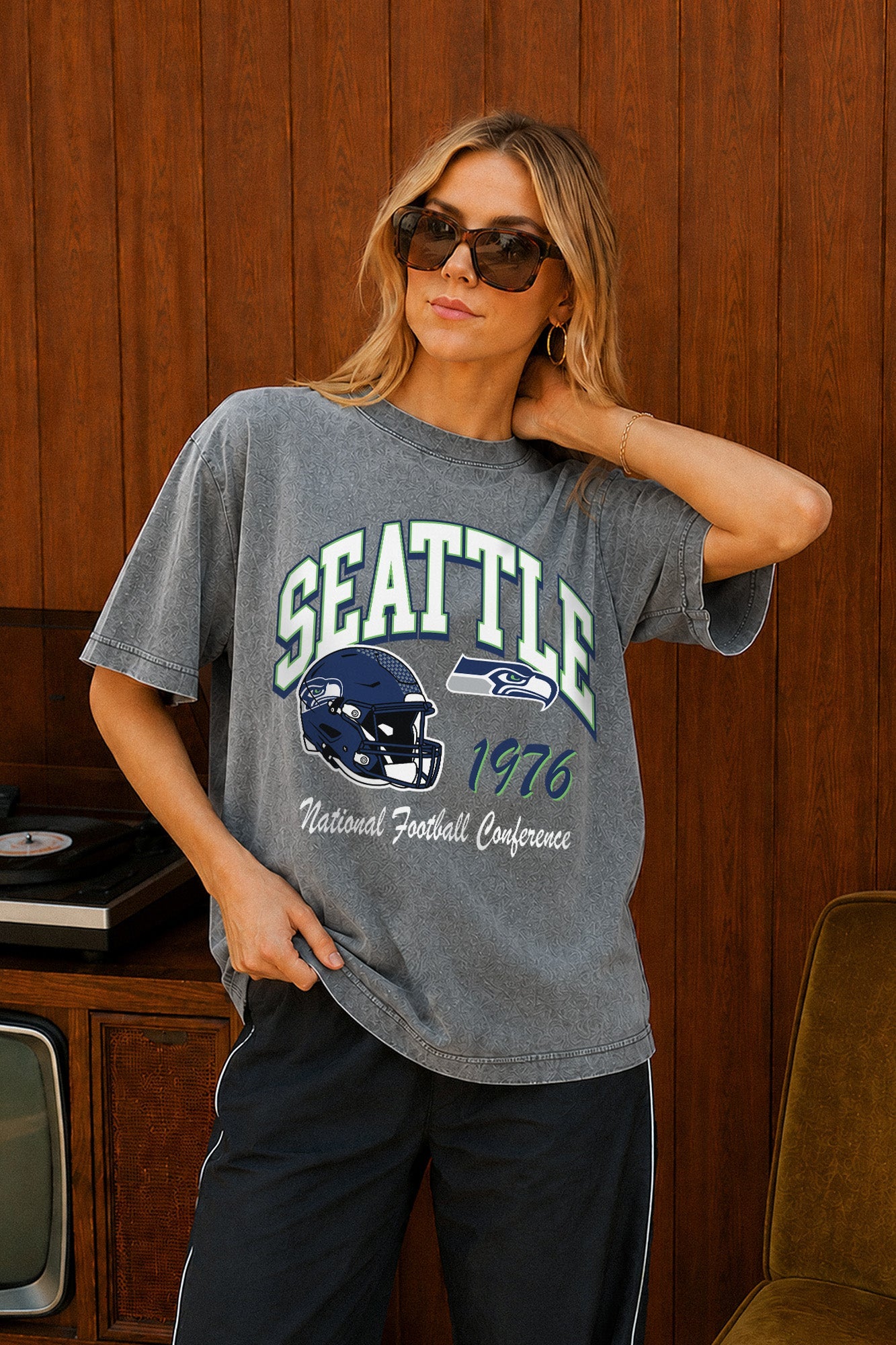 SEATTLE SEAHAWKS CLASSIC MOTION WASHED RELAXED FIT TEE