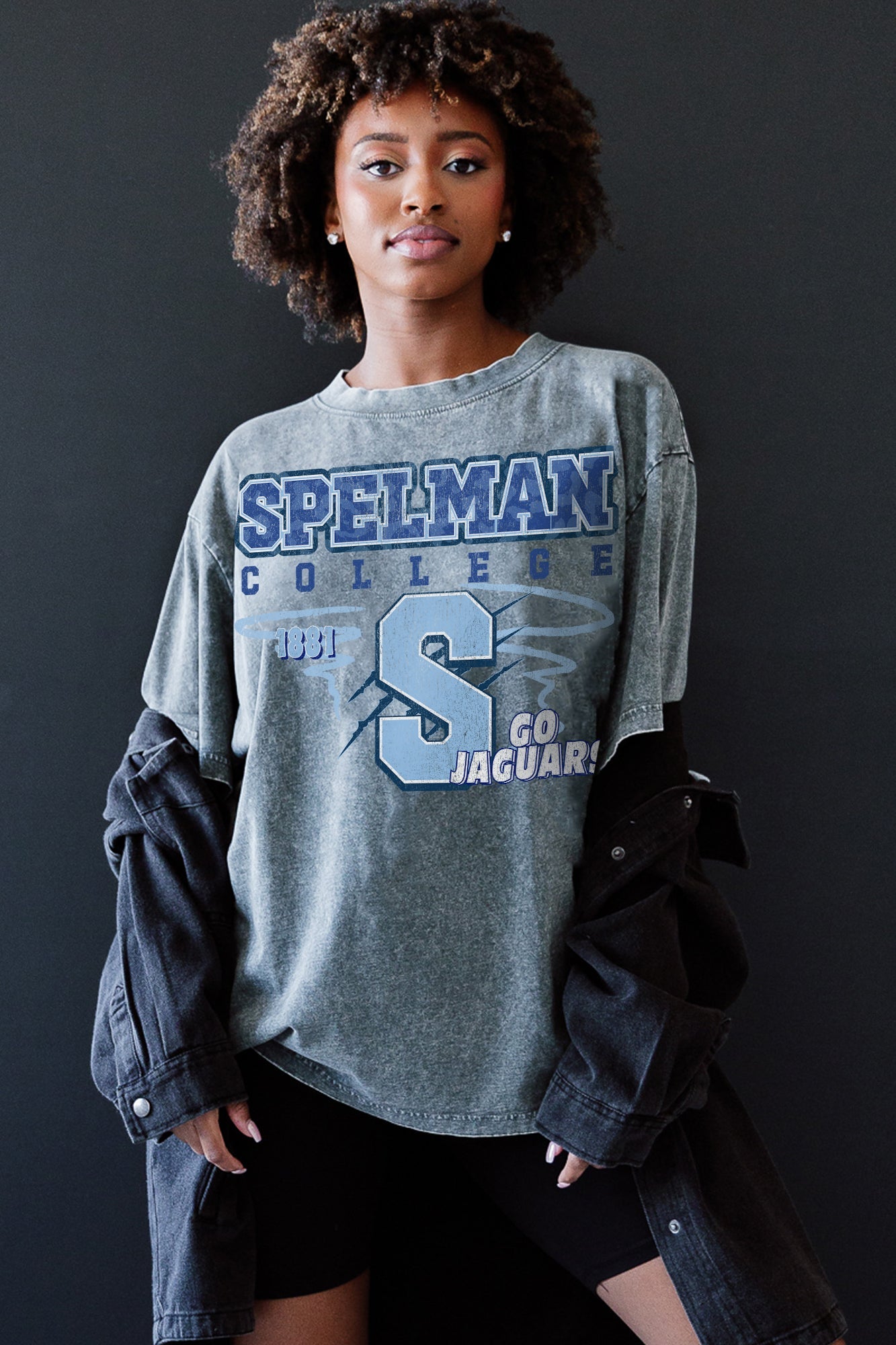 SPELMAN COLLEGE JAGUARS KEEP THE LEAD OVERSIZED CREWNECK TEE