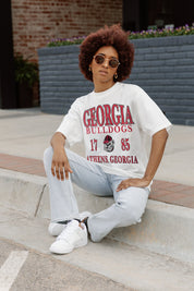 Ivory GEORGIA BULLDOGS Unity Oversized Tee - Front Graphic Detail, Styled with Light Wash Jeans | Gameday Couture - SOHO