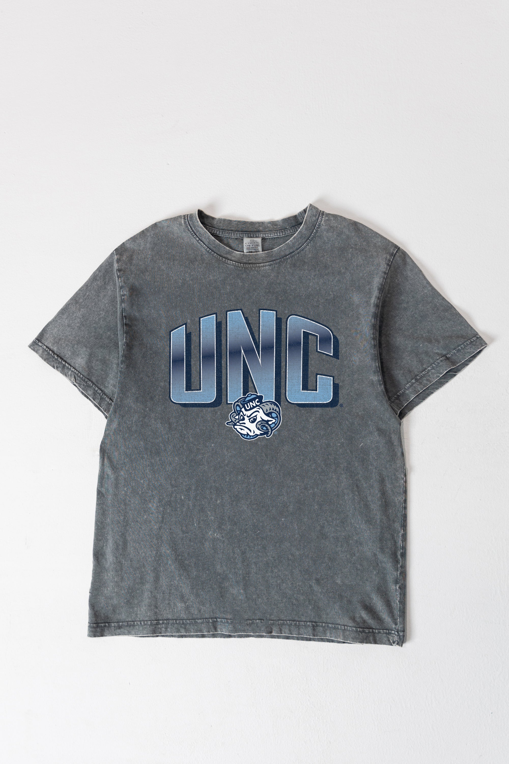 NORTH CAROLINA TAR HEELS PEAK PERFORMANCE OVERSIZED CREWNECK TEE
