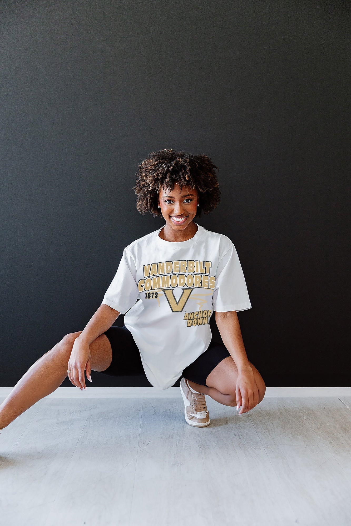 VANDERBILT COMMODORES IN THE LEAD OVERSIZED CREWNECK TEE