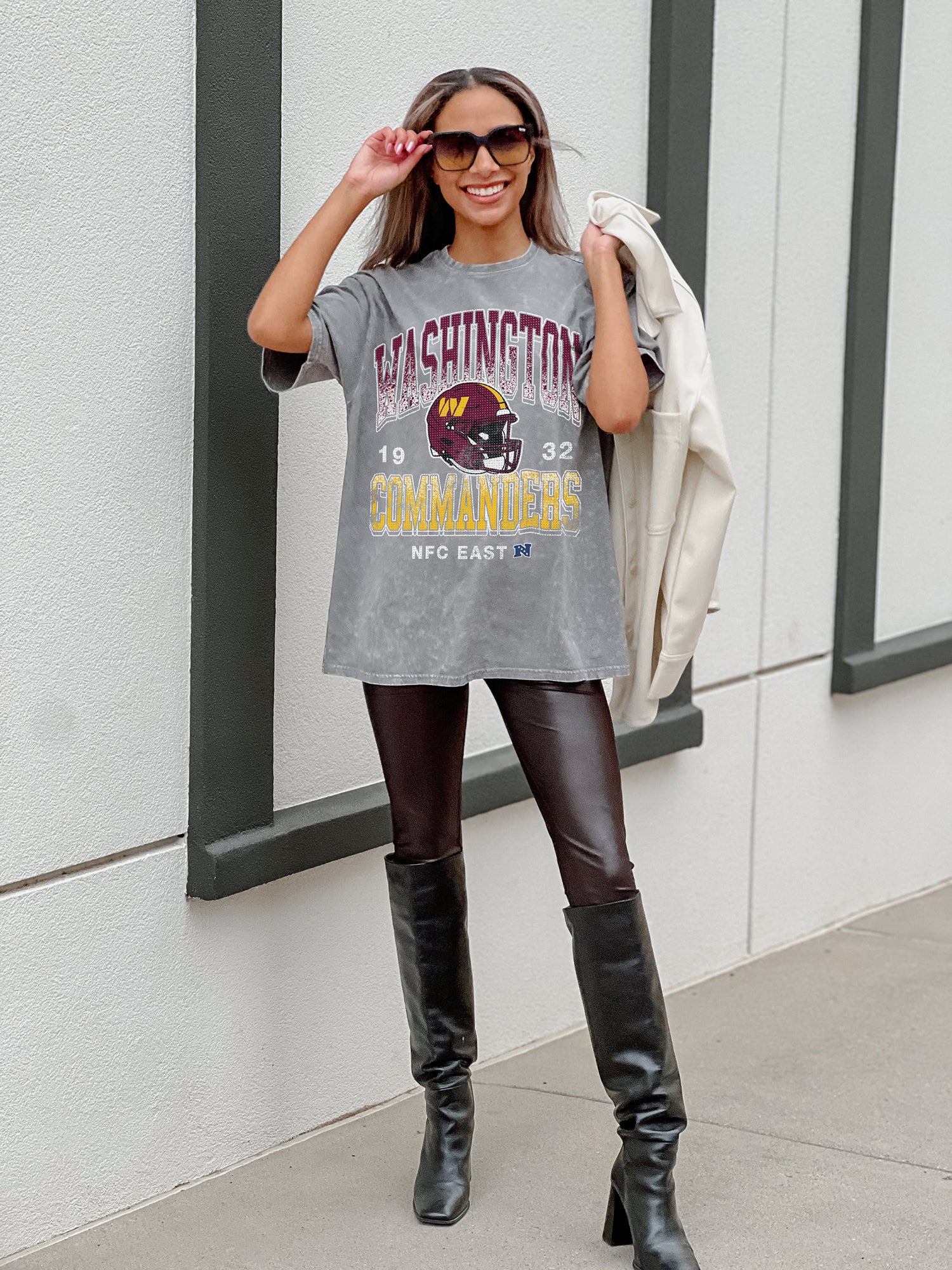 WASHINGTON COMMANDERS Nothing But The Best Oversized Crewneck Tee