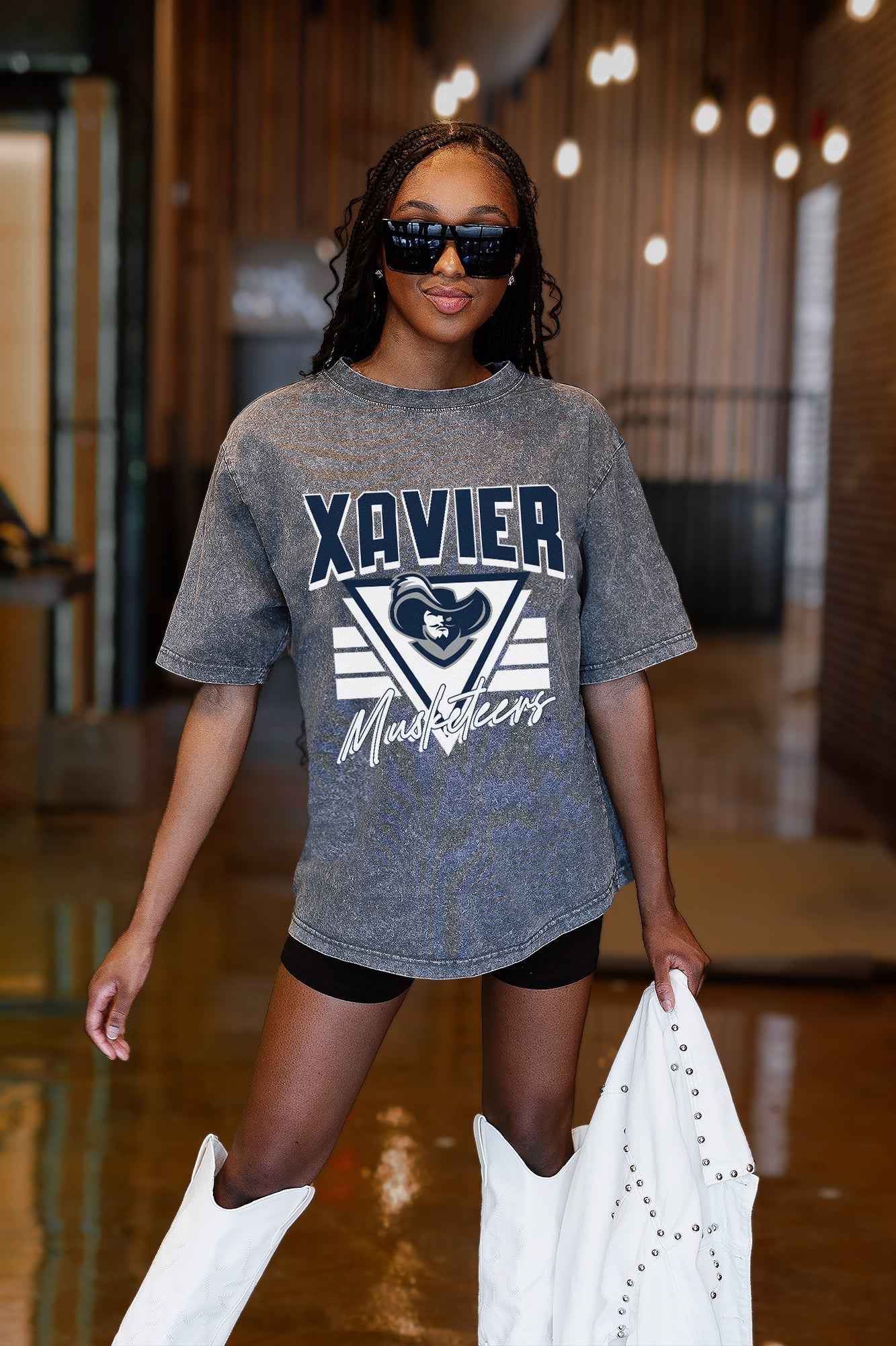 XAVIER MUSKETEERS PLAY IT FORWARD OVERSIZED CREWNECK TEE
