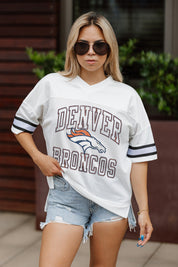 DENVER BRONCOS A STEP AHEAD SPORTY V-NECK OVERSIZED SIDE SLIT SHORT SLEEVE MESH TOP