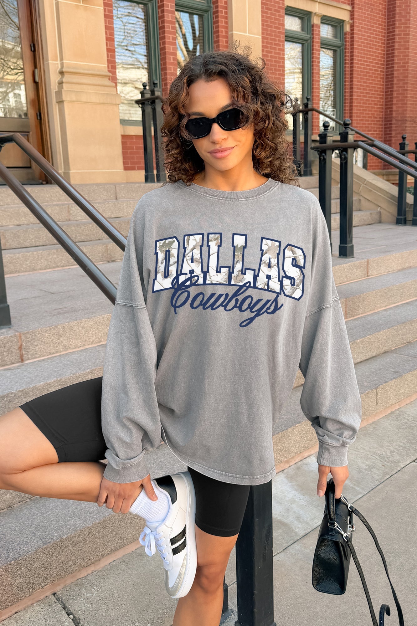 DALLAS COWBOYS ON THE HUNT FADED WASH PULLOVER