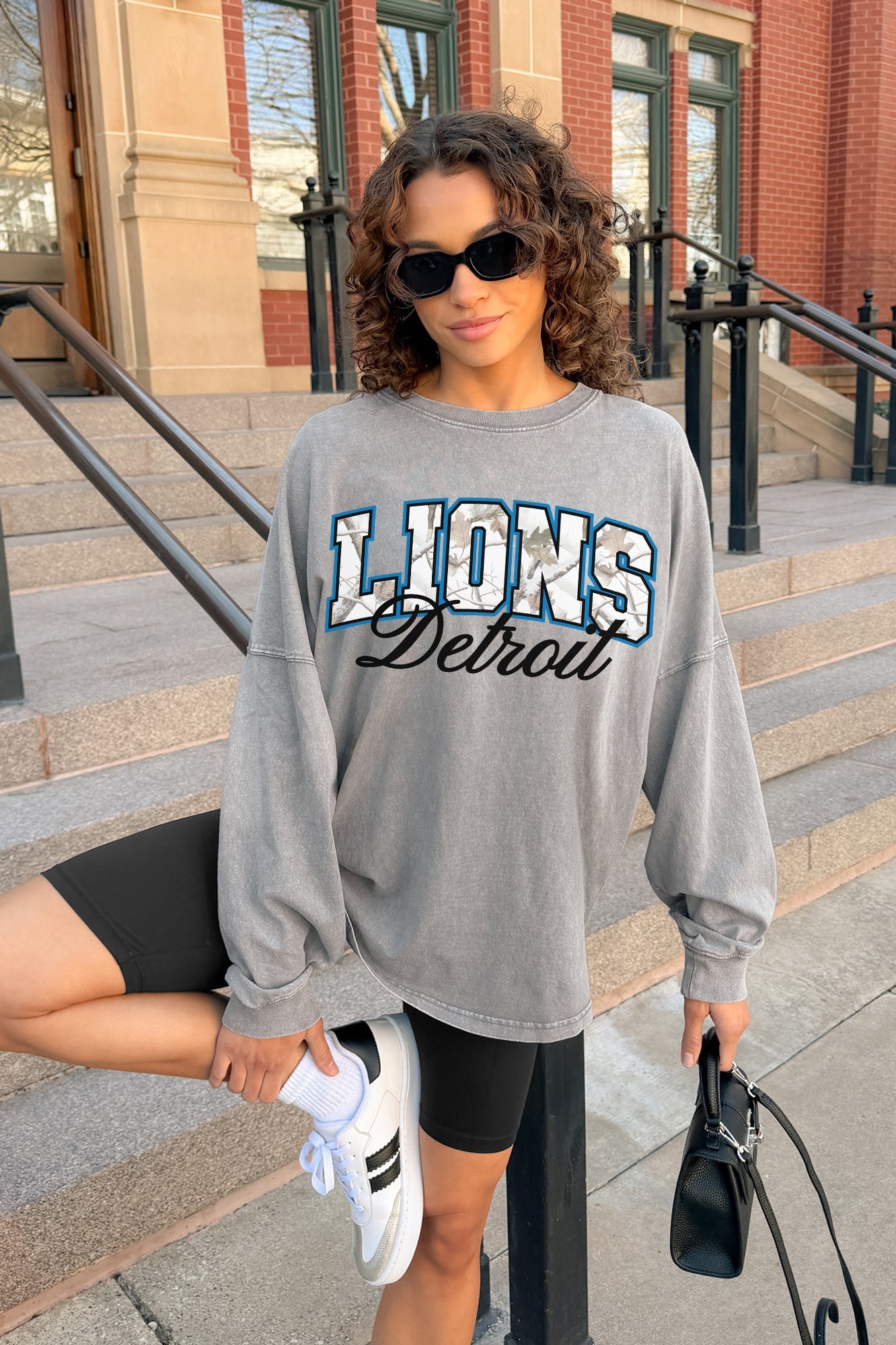 DETROIT LIONS ON THE HUNT FADED WASH PULLOVER
