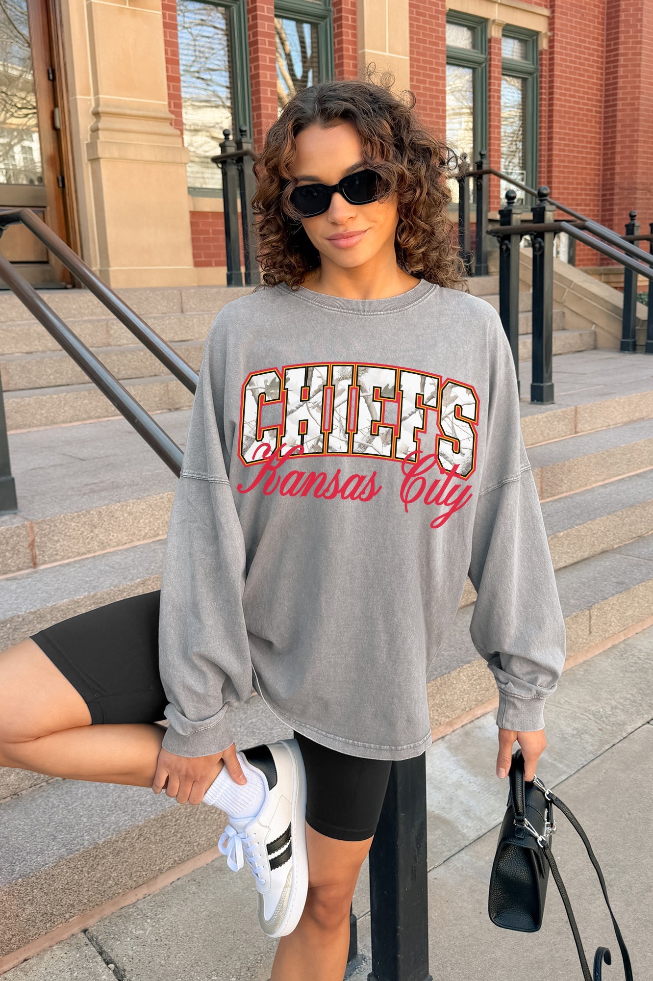 KANSAS CITY CHIEFS ON THE HUNT FADED WASH PULLOVER