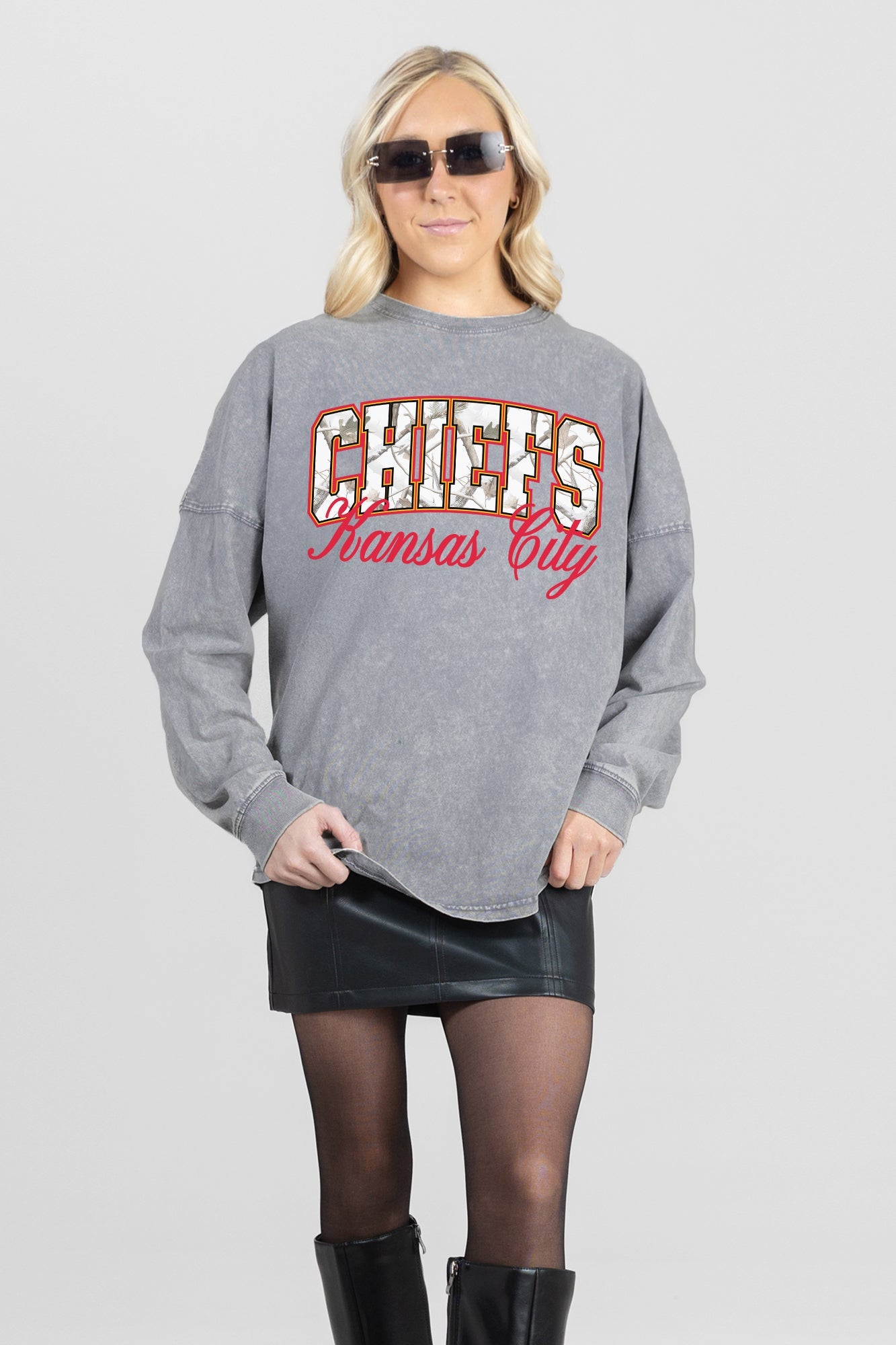 KANSAS CITY CHIEFS ON THE HUNT FADED WASH PULLOVER