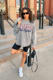 NEW ENGLAND PATRIOTS ON THE HUNT FADED WASH PULLOVER