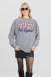 NEW ENGLAND PATRIOTS ON THE HUNT FADED WASH PULLOVER