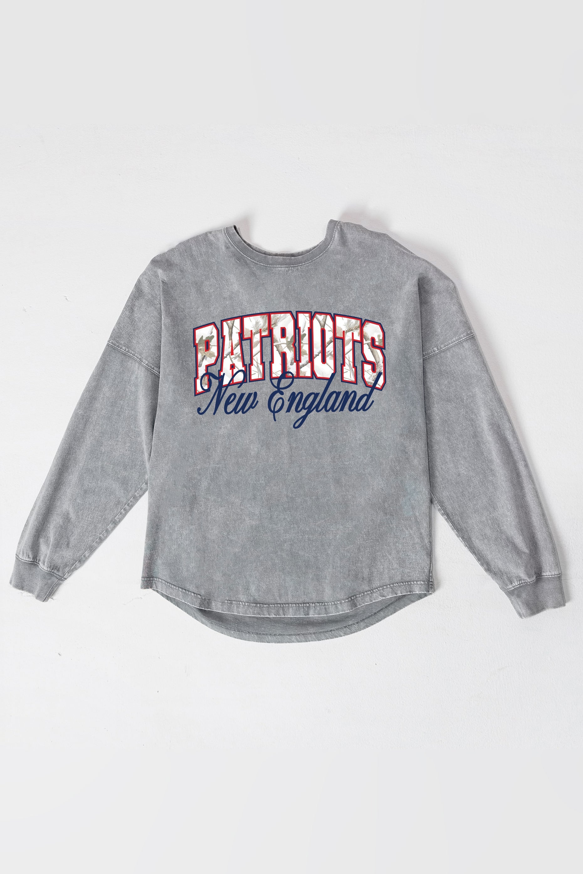 NEW ENGLAND PATRIOTS ON THE HUNT FADED WASH PULLOVER