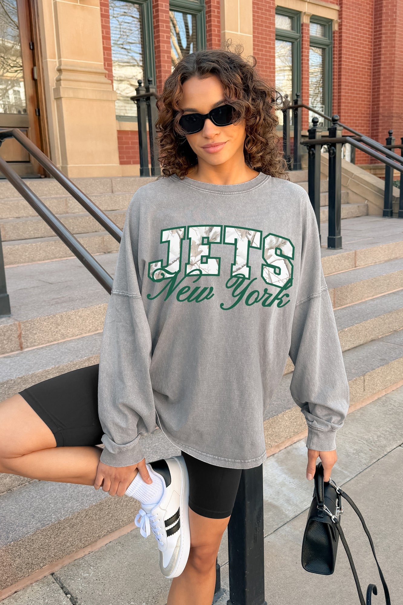 NEW YORK JETS ON THE HUNT FADED WASH PULLOVER