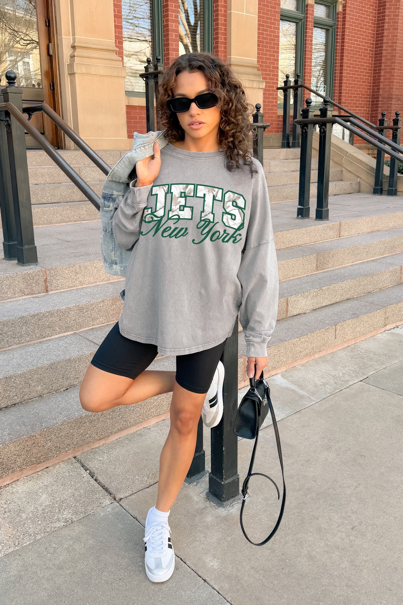 NEW YORK JETS ON THE HUNT FADED WASH PULLOVER